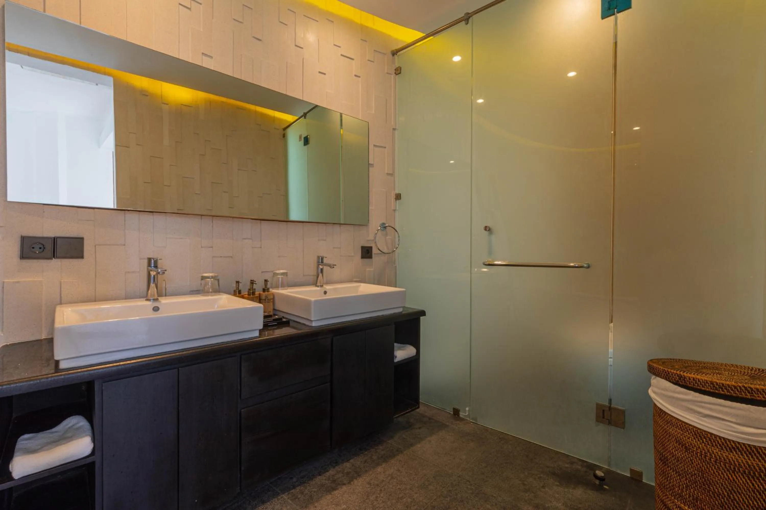 Toilet in Taman Mesari Luxury Villas-Seminyak