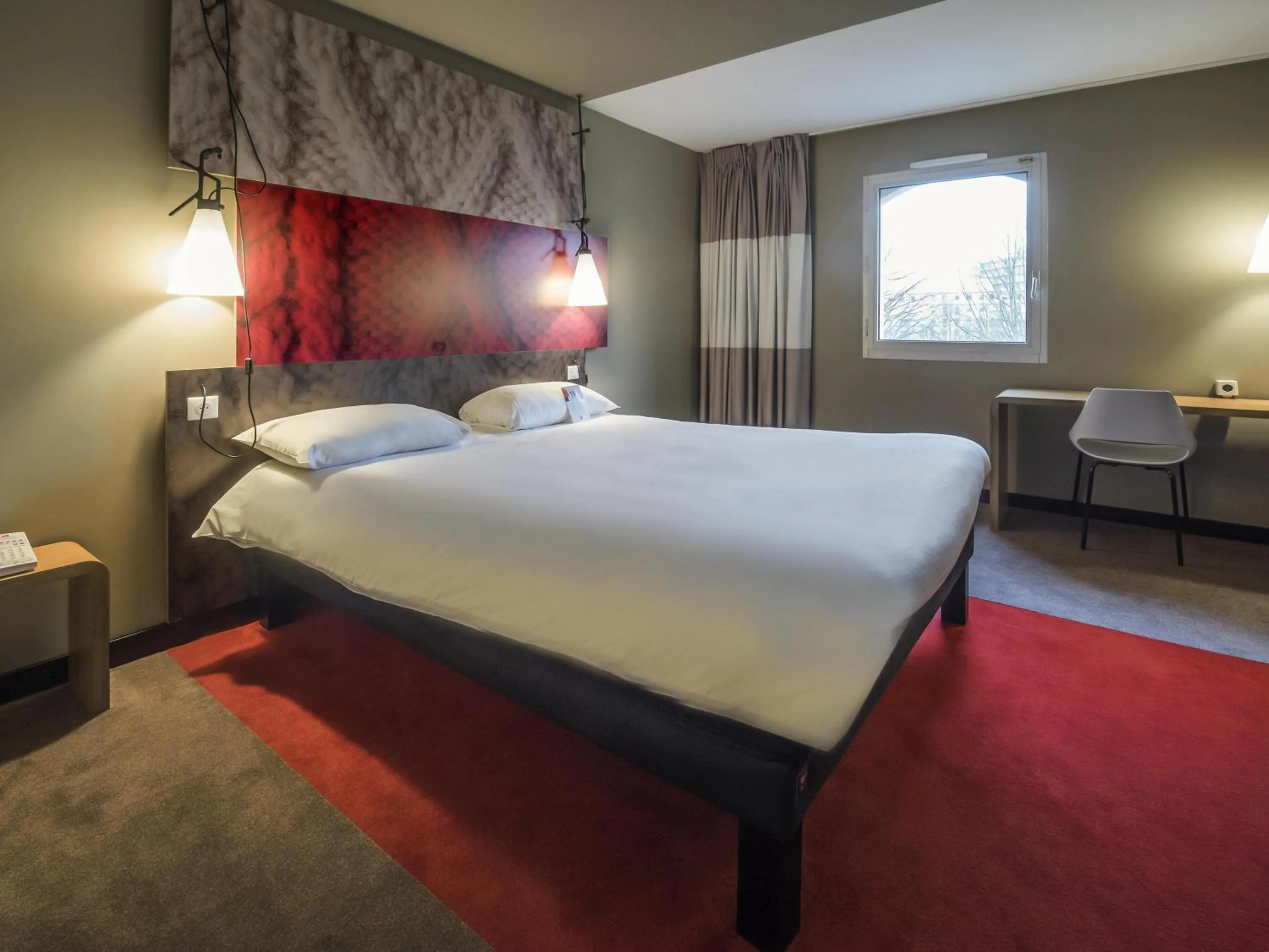 Bedroom, Bed in ibis Rouen Centre Champ de Mars