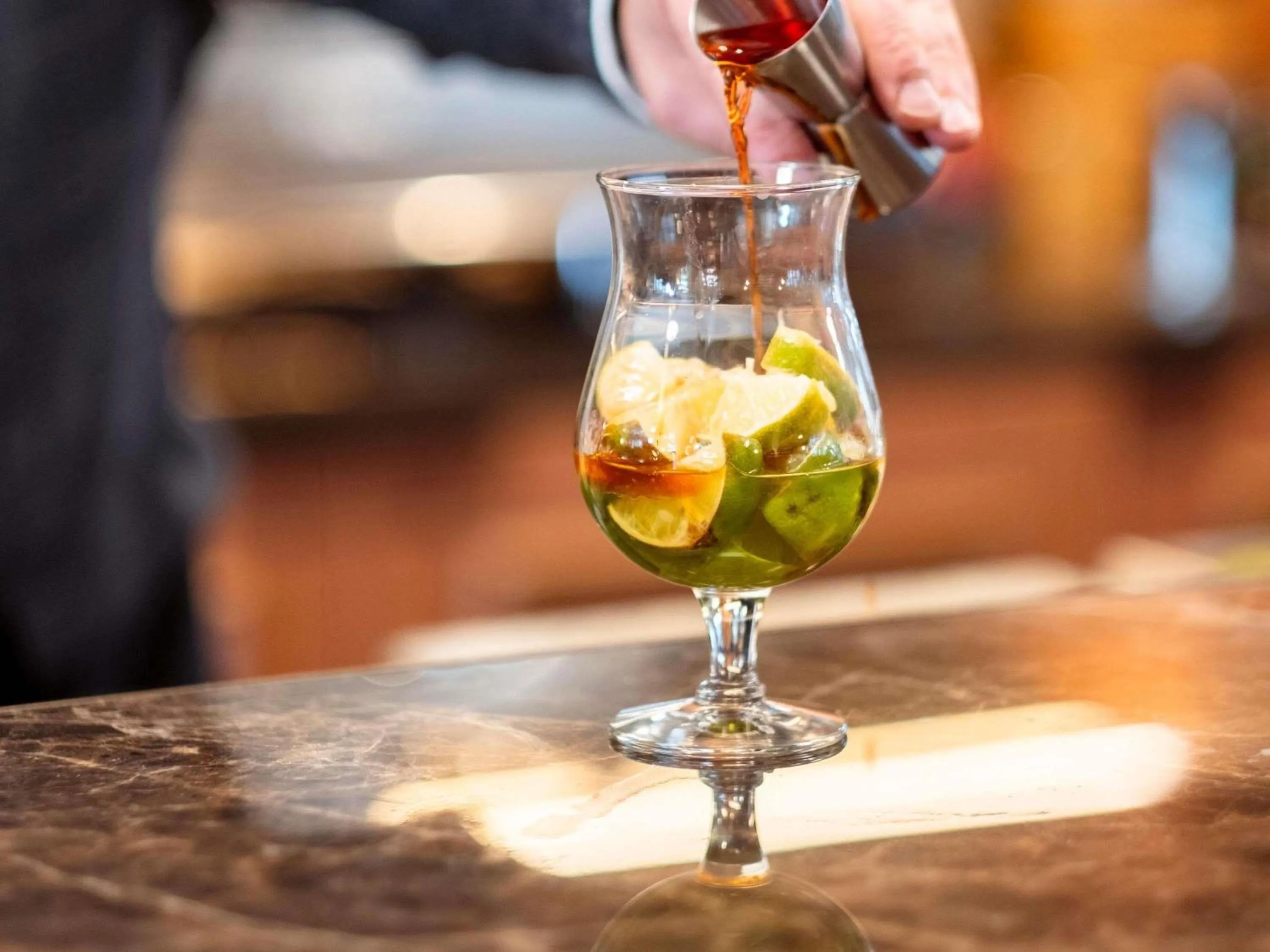 Lounge or bar in ibis Rouen Centre Champ de Mars