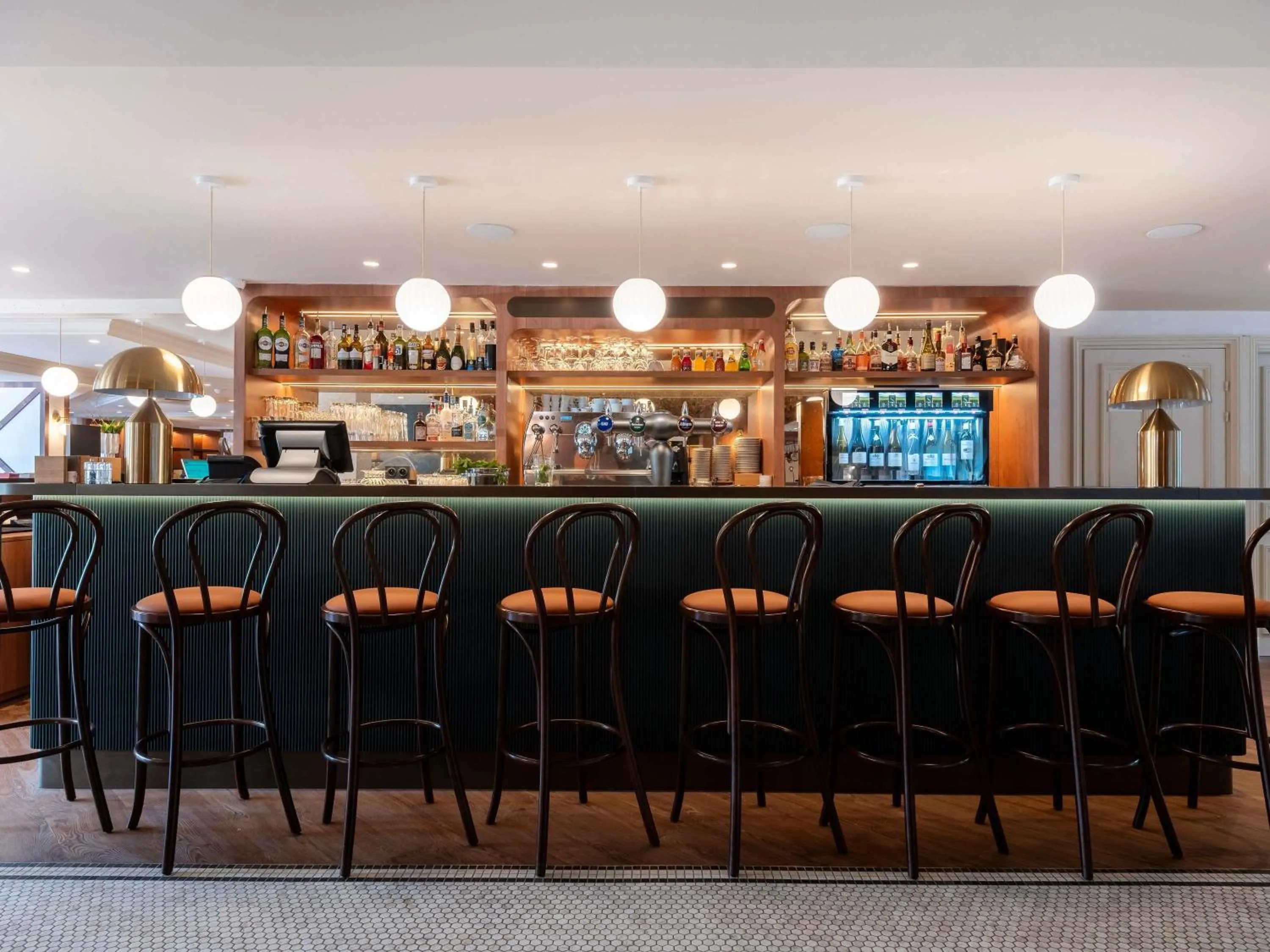 Lounge or bar in ibis Rouen Centre Champ de Mars