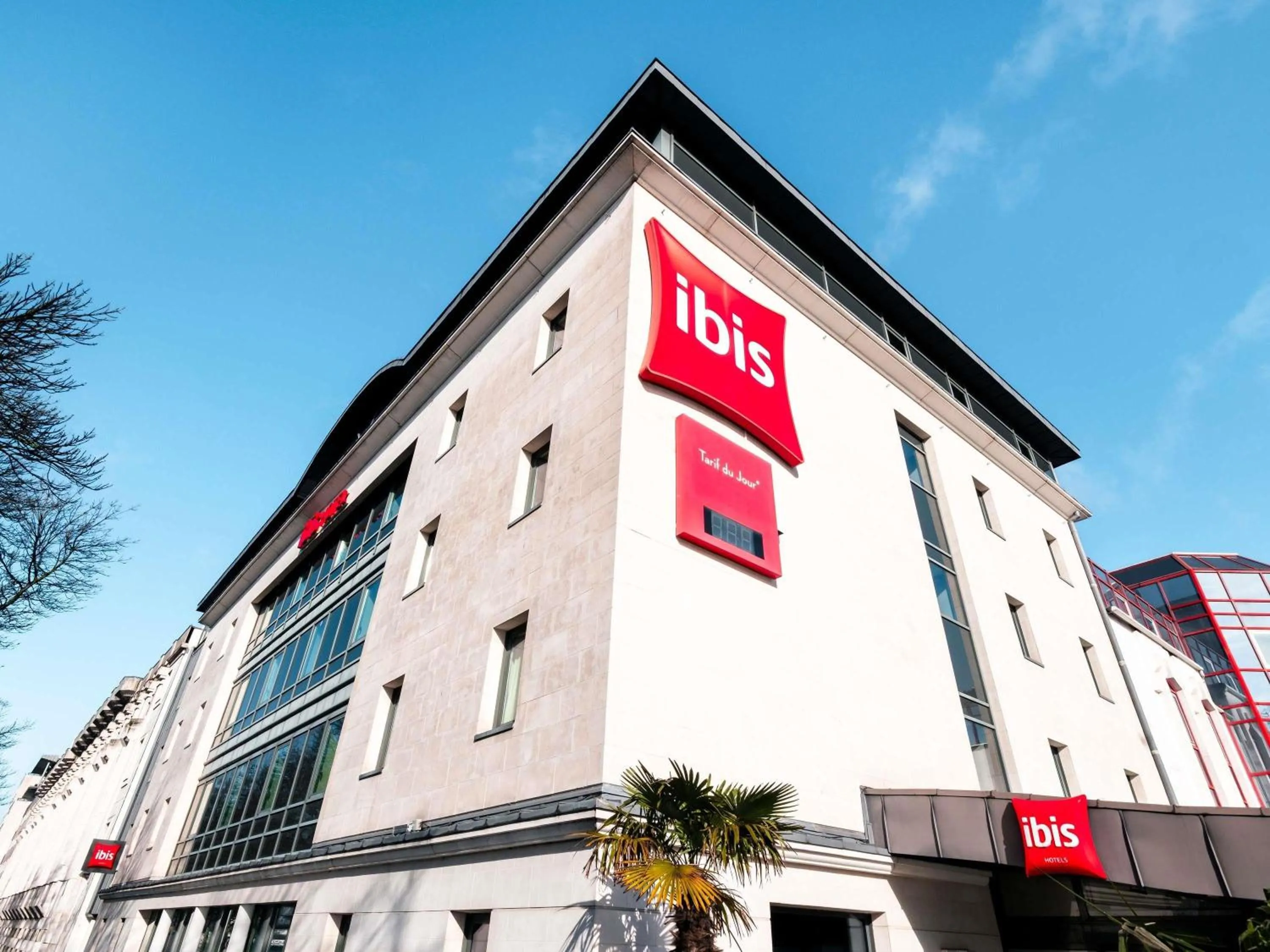 Property building in ibis Rouen Centre Champ de Mars
