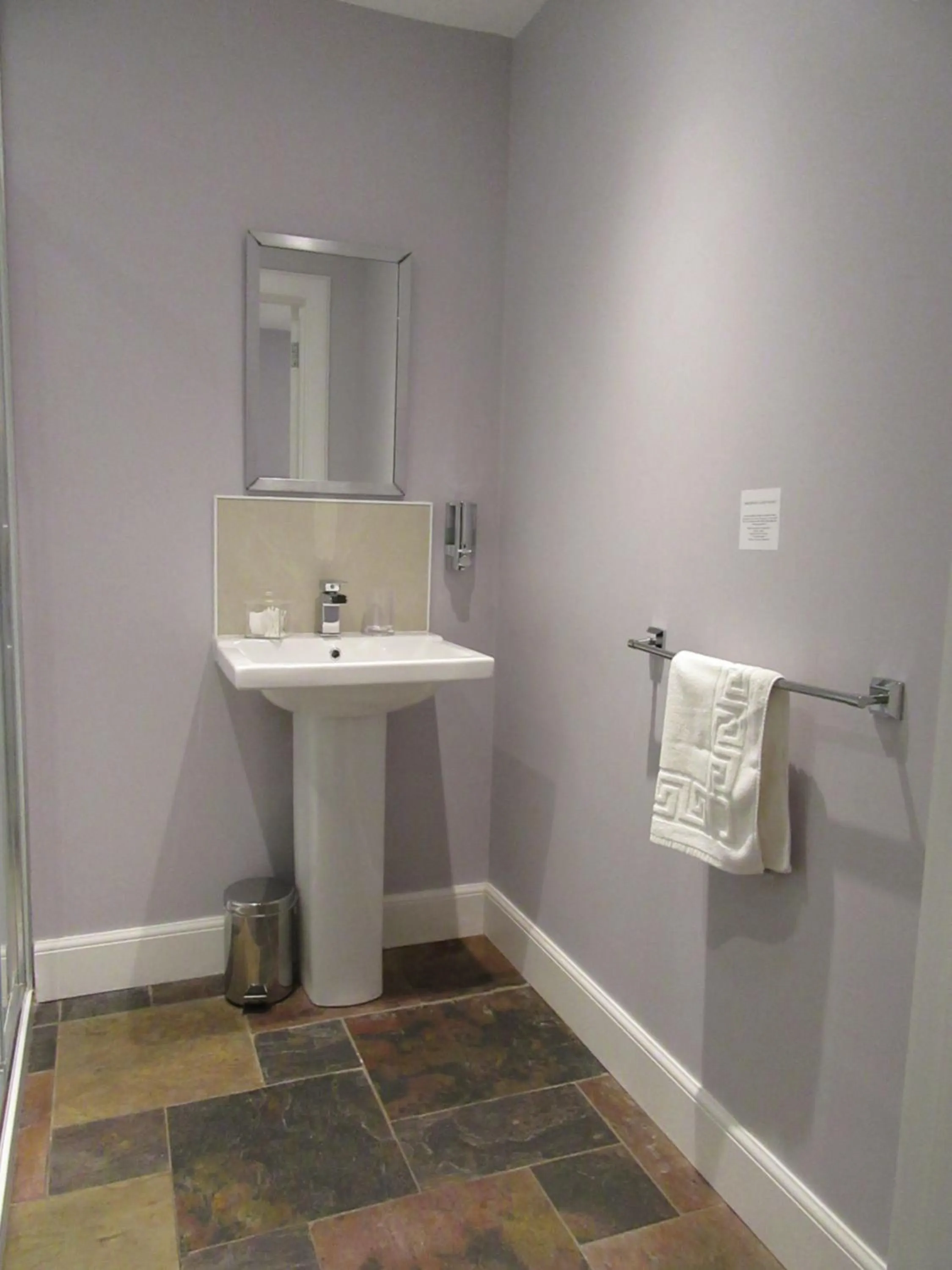 Bathroom in Taigh Duitseach