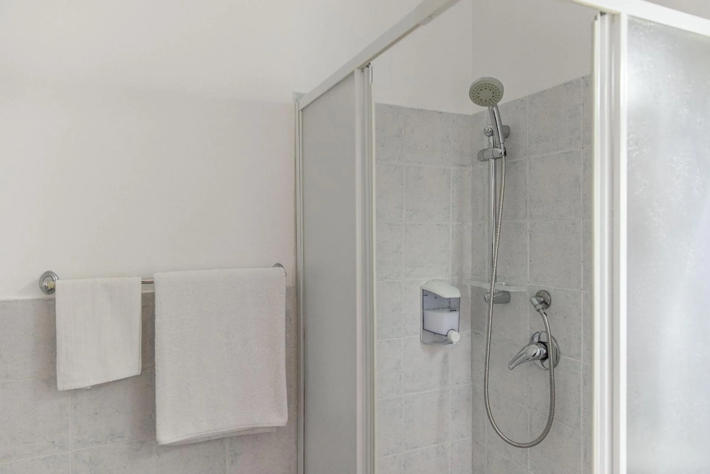 Shower in B&B della Stazione