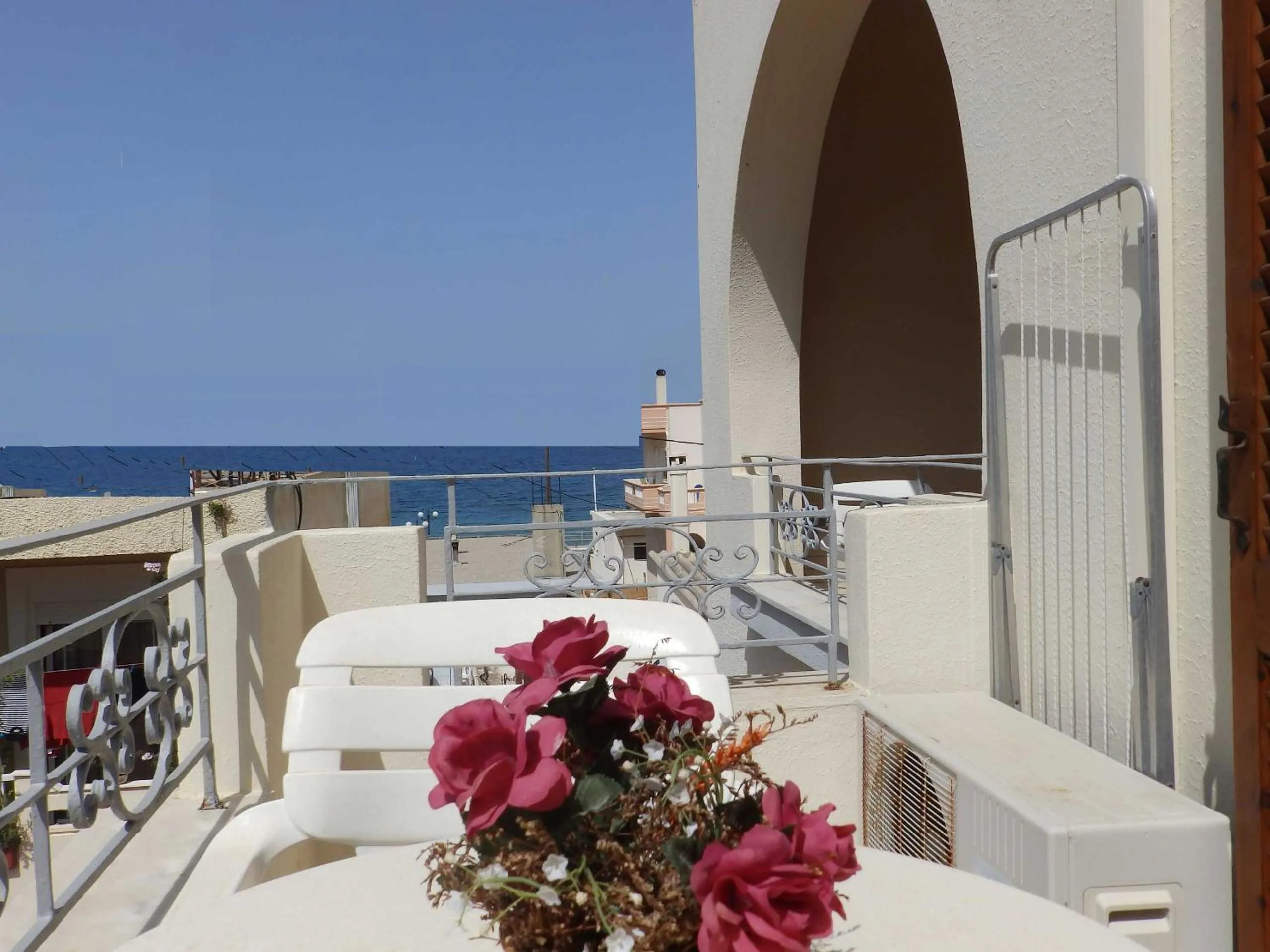 Day in Alexandra Hotel