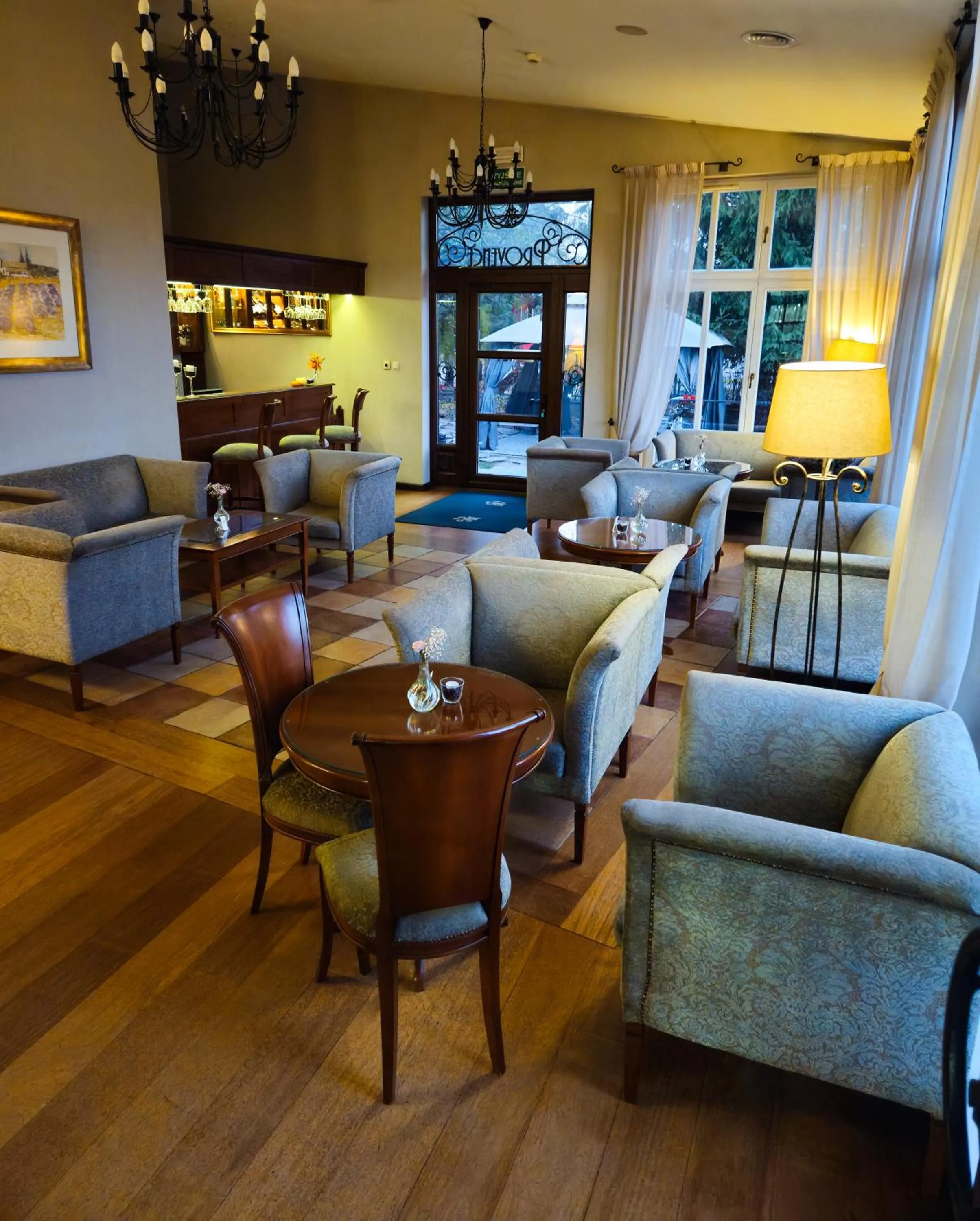 Lounge or bar in Versant Hotel & Spa