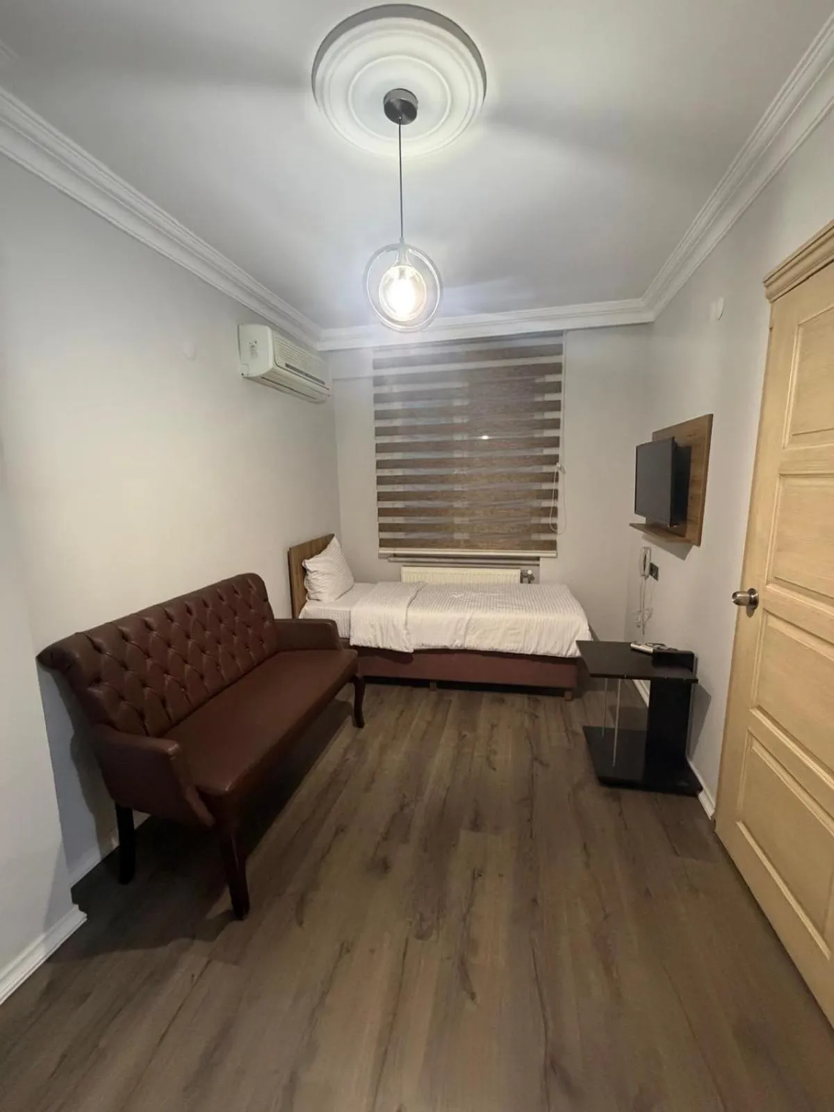 Bed in Balkan Palace Edirne