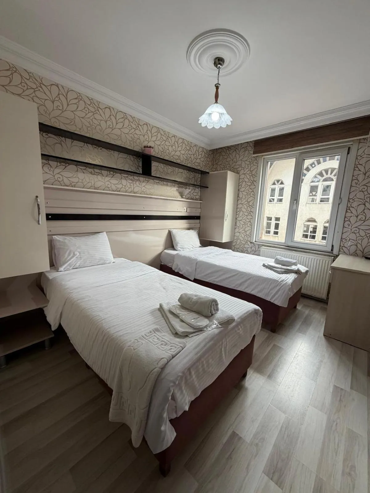 Bed in Balkan Palace Edirne