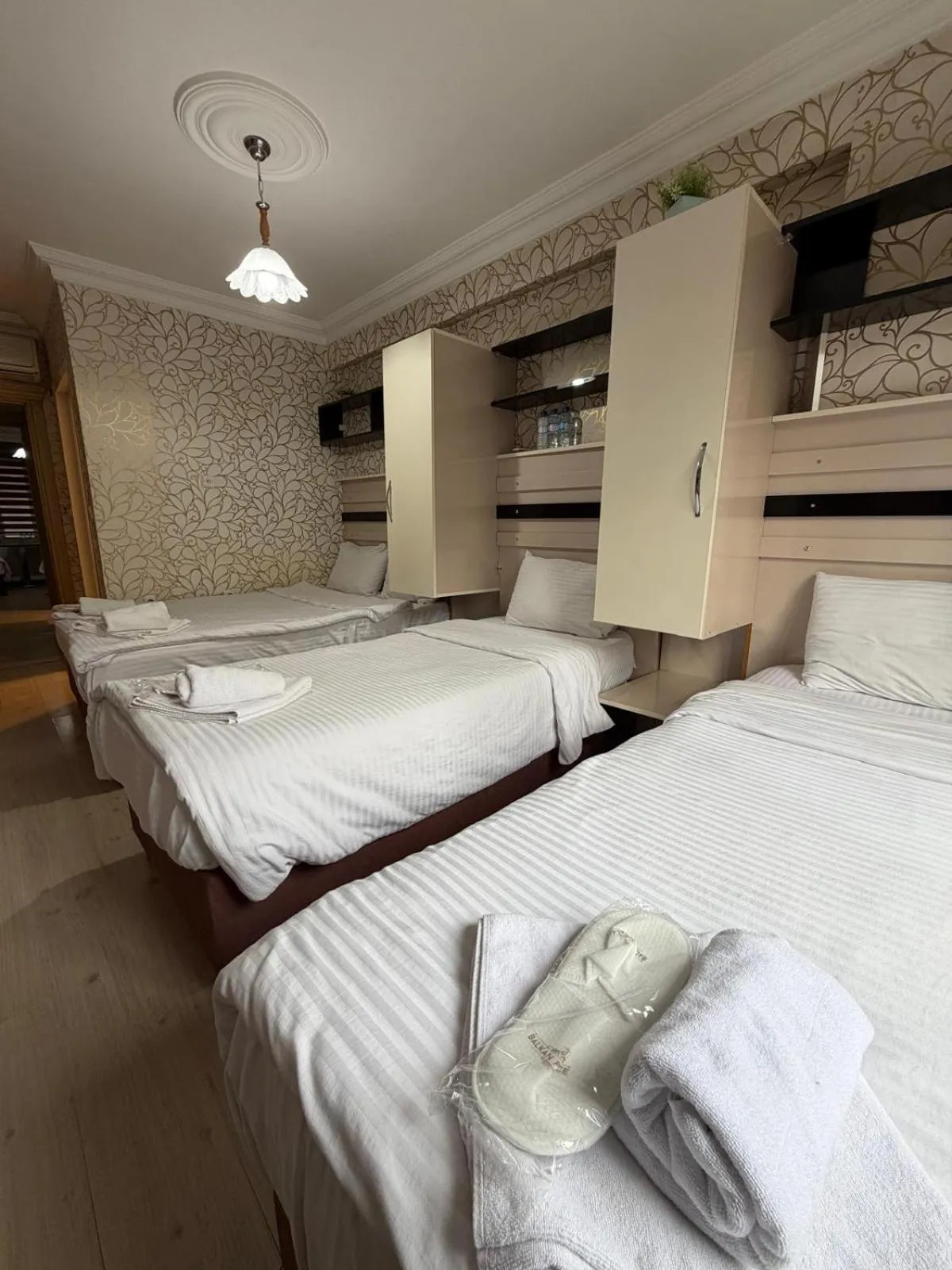 Bed in Balkan Palace Edirne