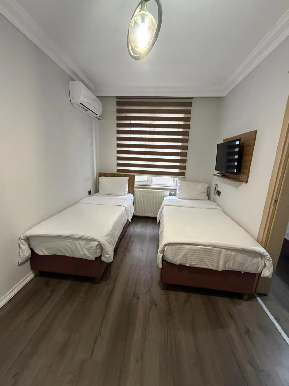 Bed in Balkan Palace Edirne