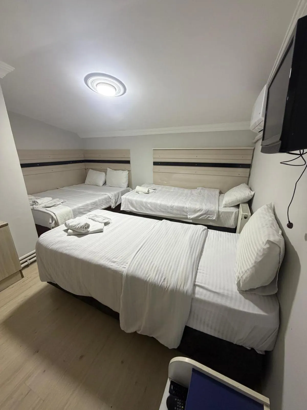 Bed in Balkan Palace Edirne