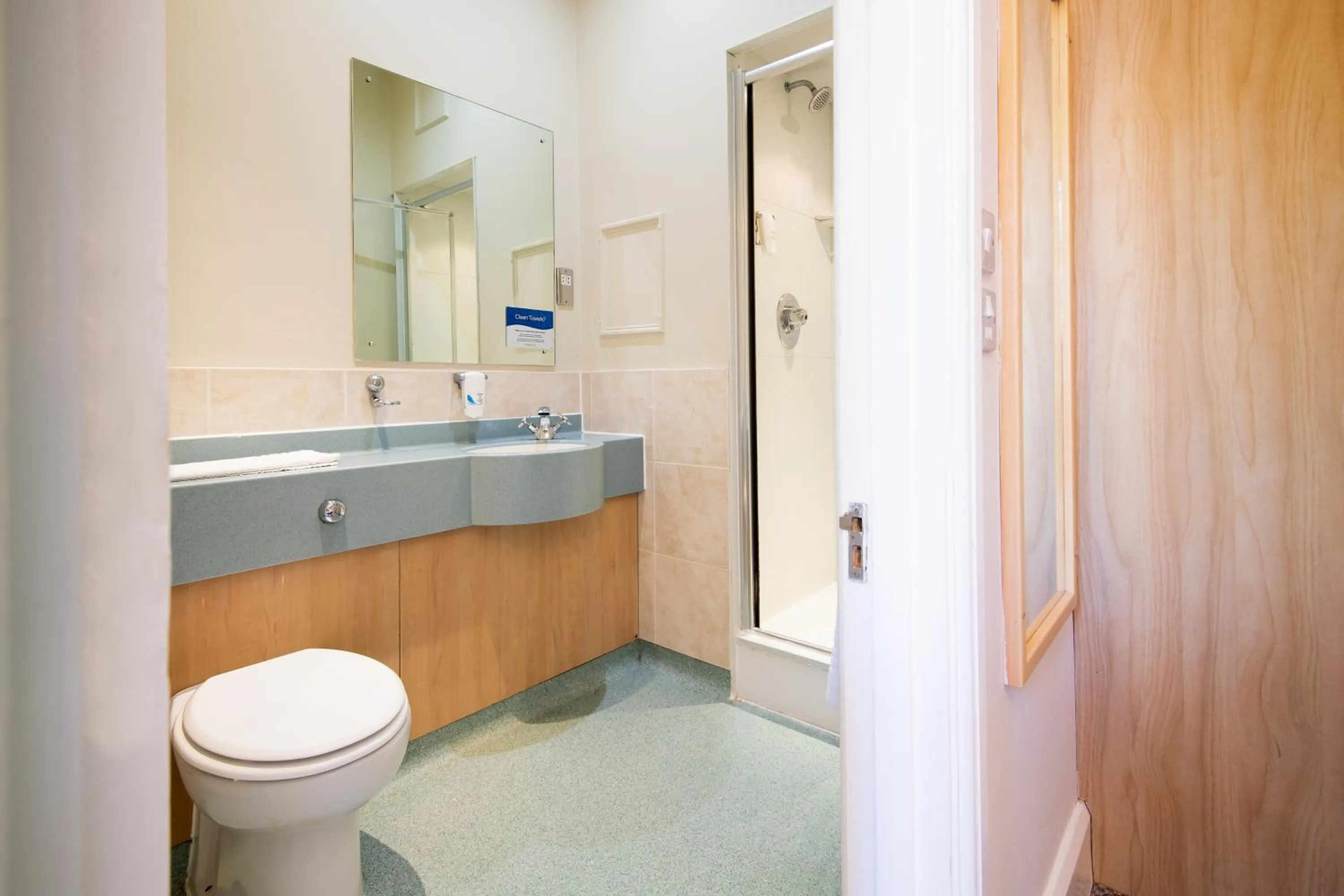 Bathroom in Heart of England, Northampton by Marston's Inns