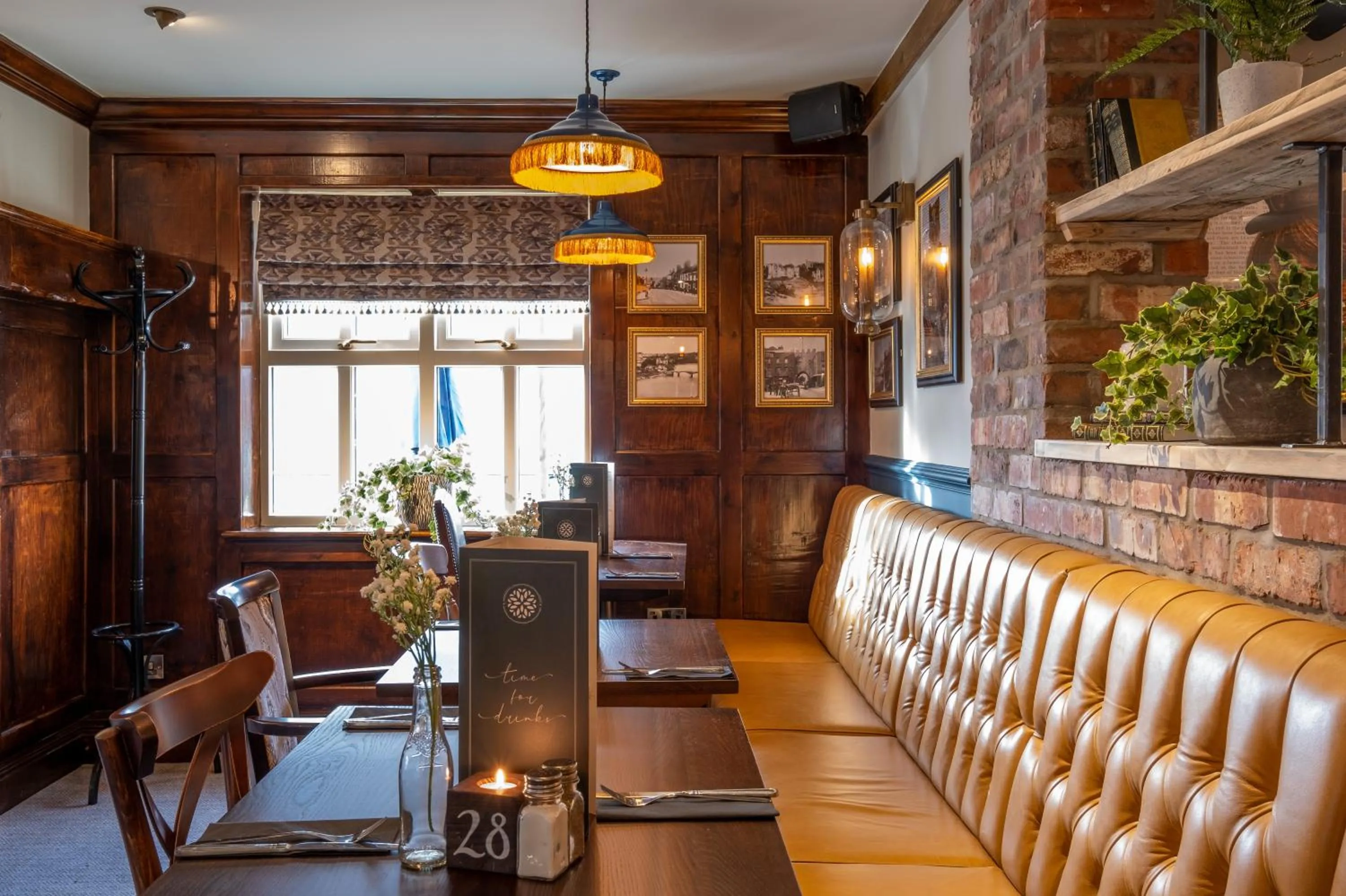 Restaurant/places to eat in Two Rivers Lodge by Marston’s Inns