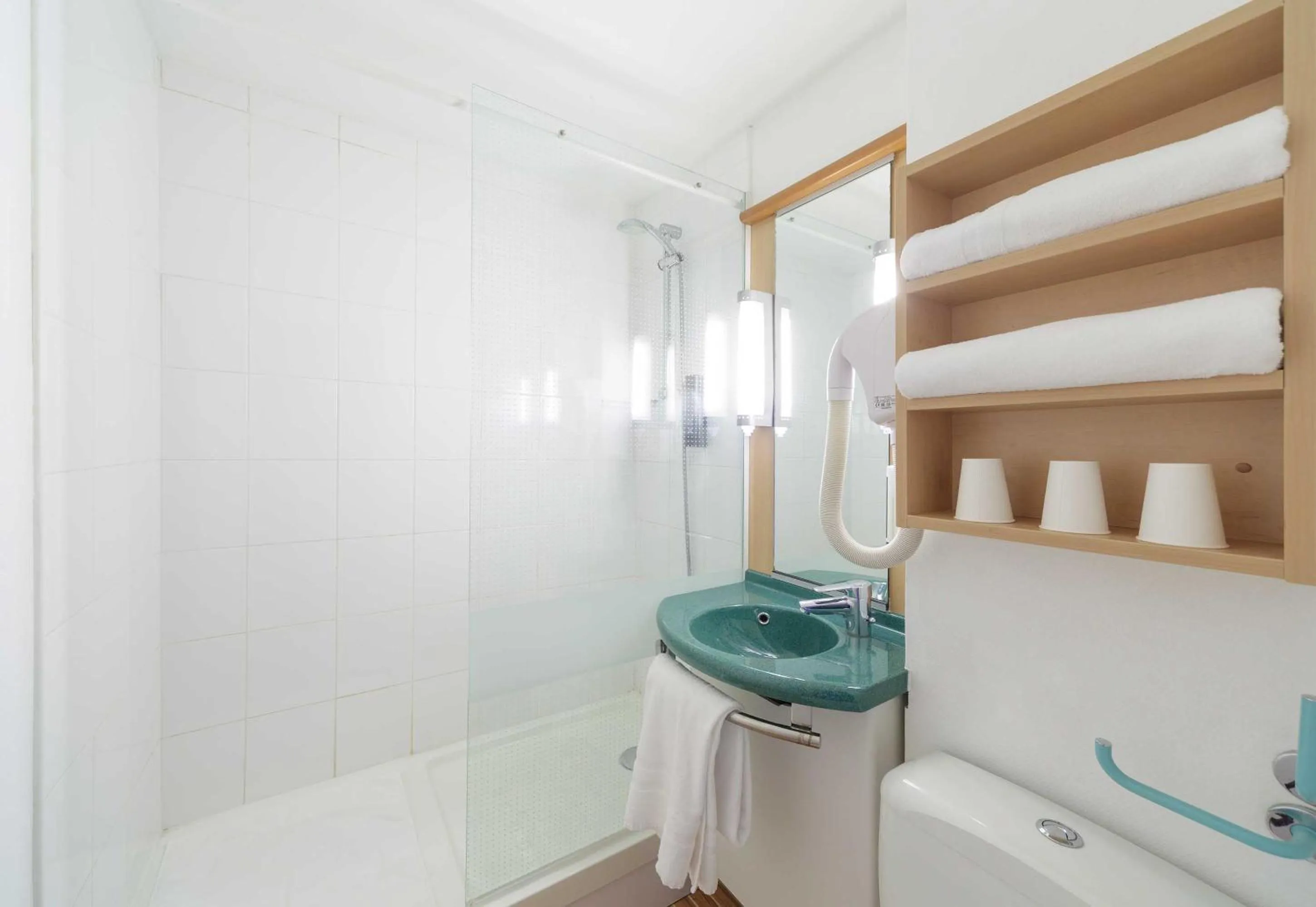 Bathroom in B&B HOTEL Lourdes Centre