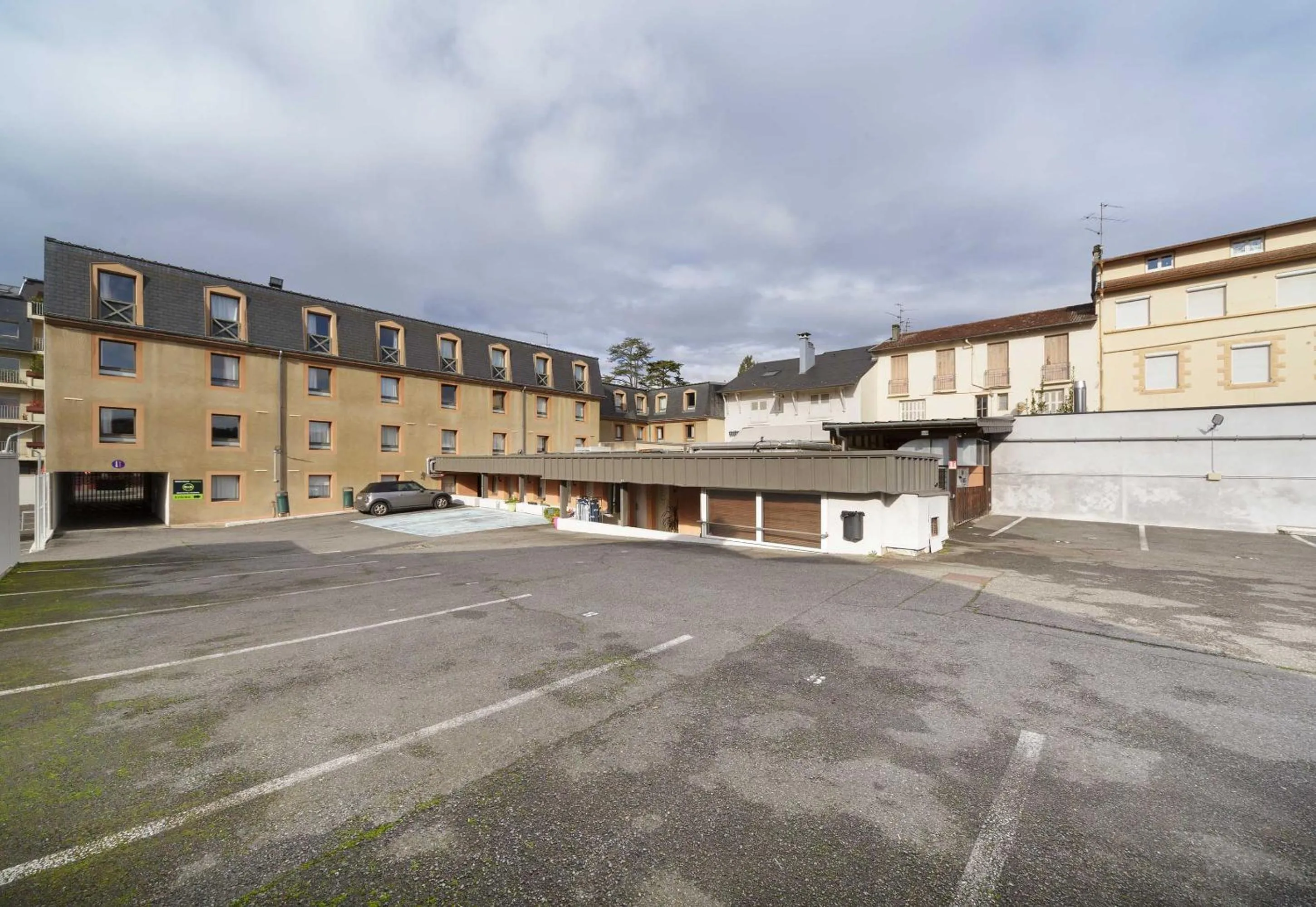 Property building in B&B HOTEL Lourdes Centre