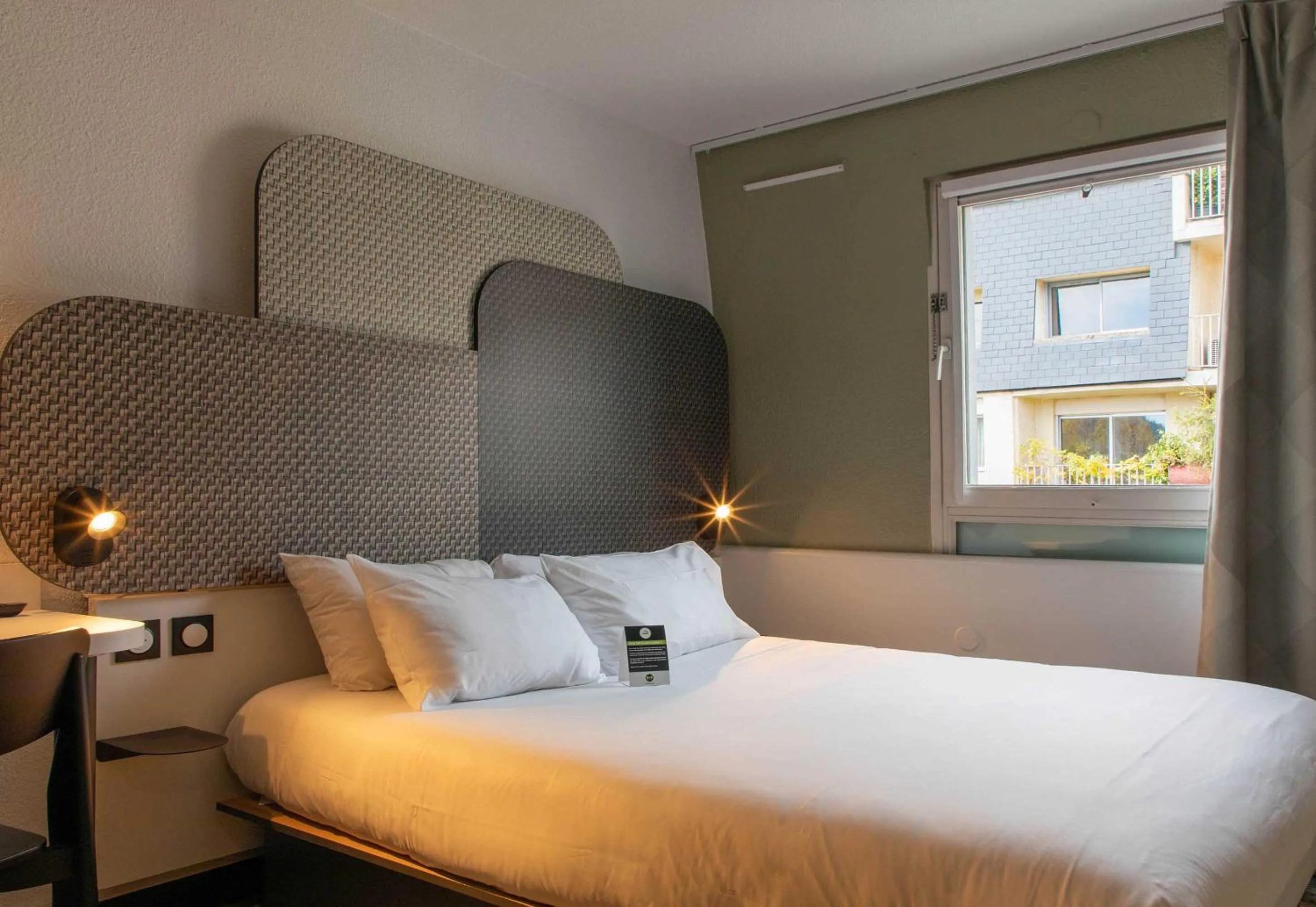 Bedroom, Bed in B&B HOTEL Lourdes Centre Gare 3 étoiles