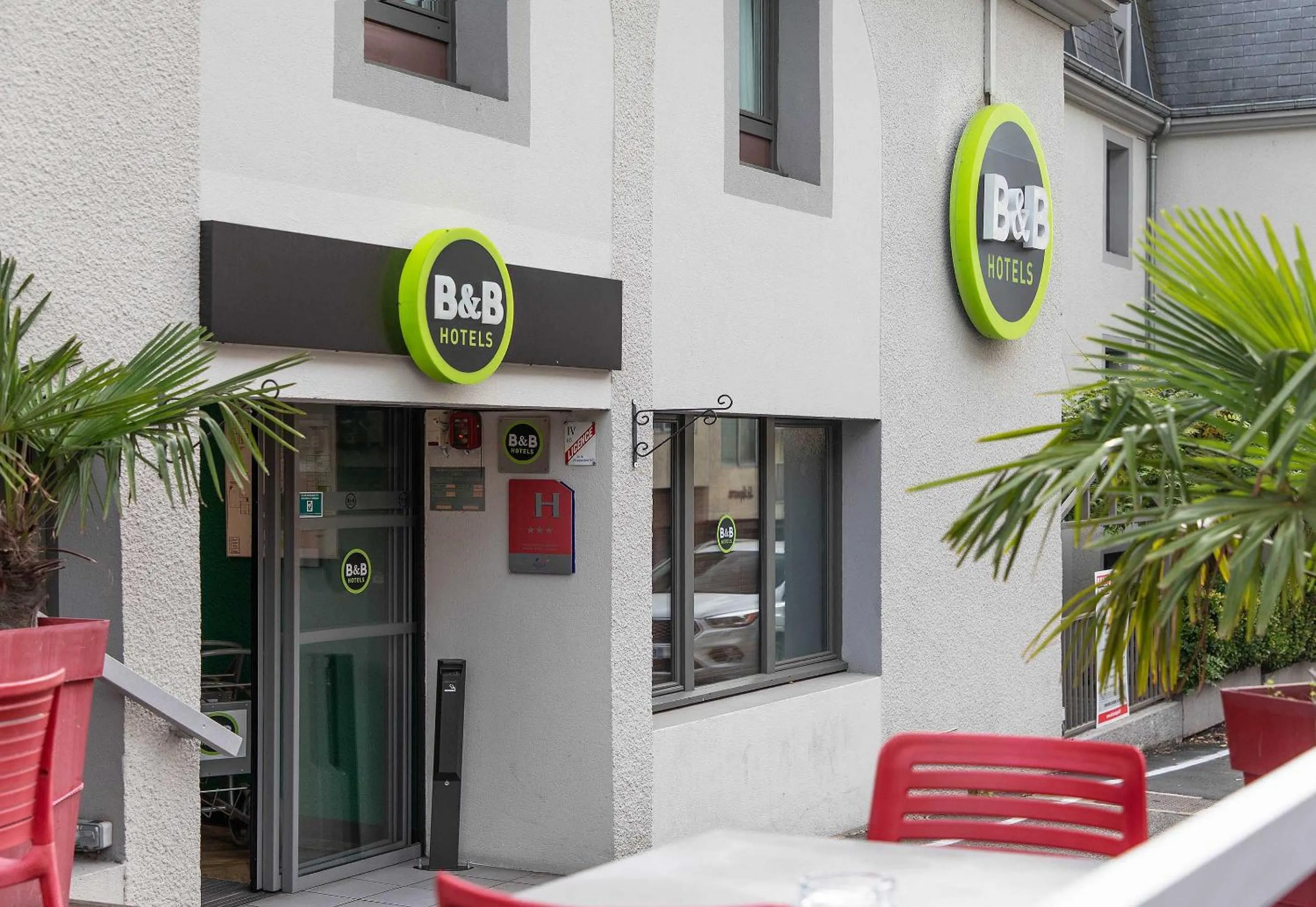 Property building in B&B HOTEL Lourdes Centre Gare 3 étoiles