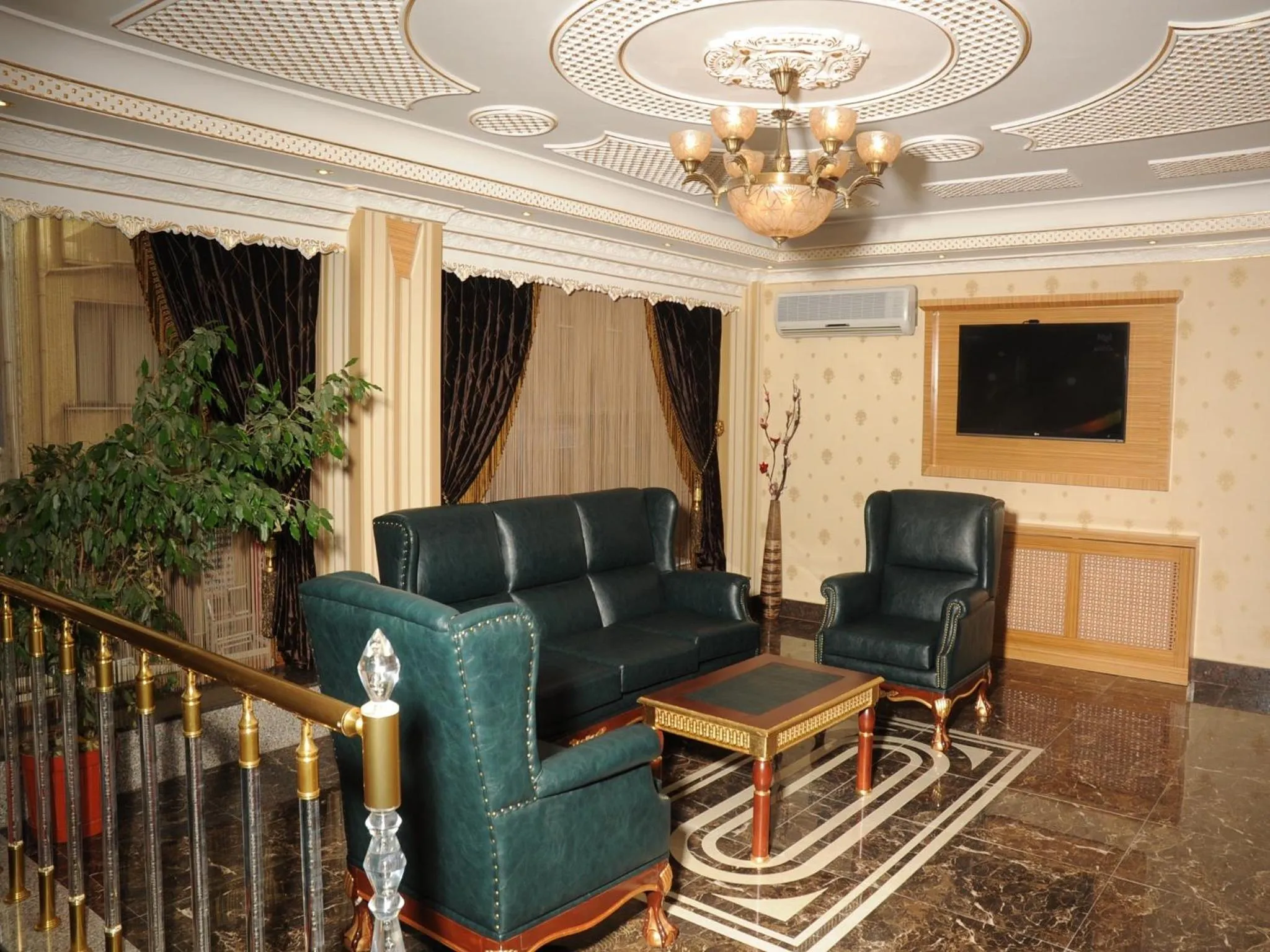 Lounge or bar in Alfa Hotel