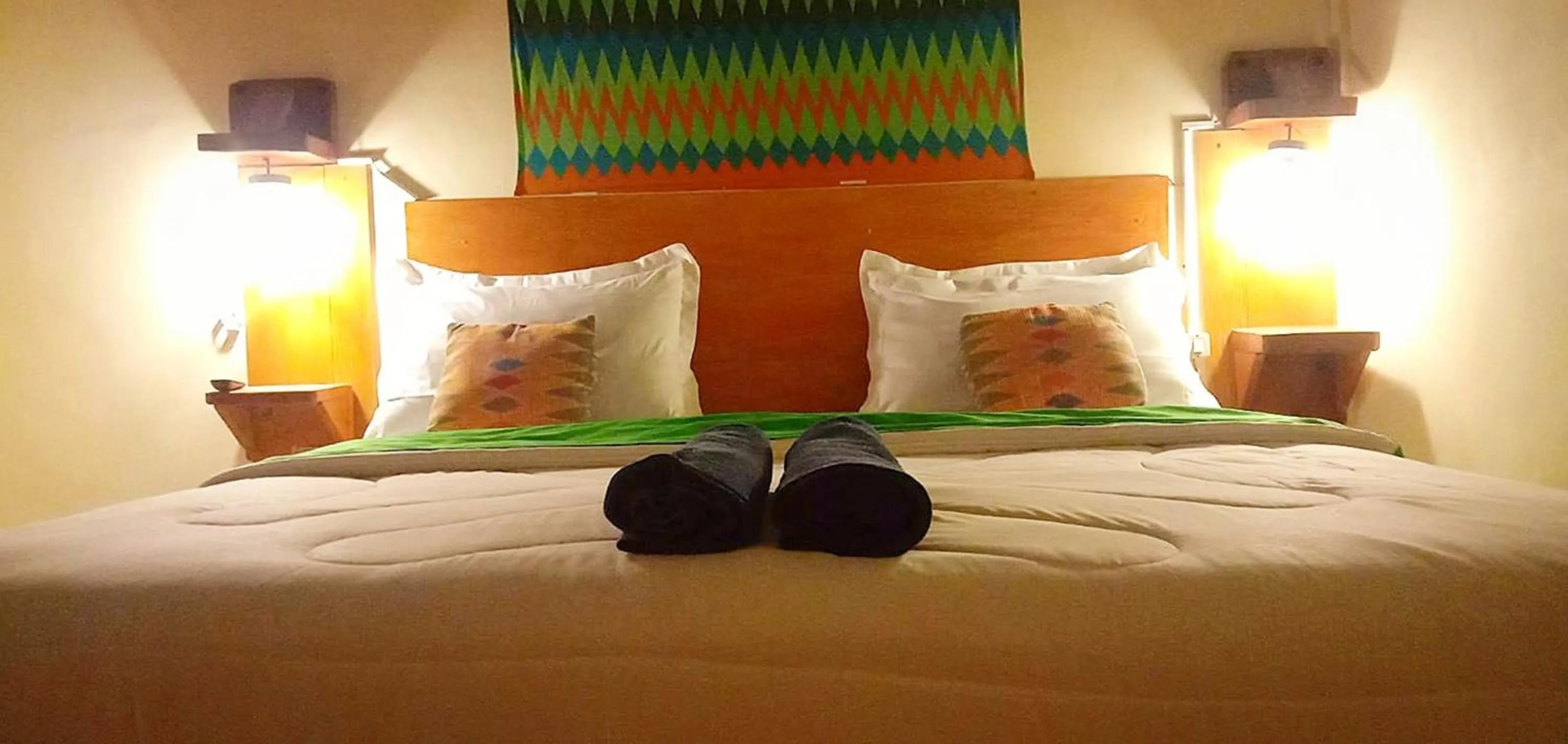 Bed in Angin Mamiri Rinjani Cottages And Restaurant