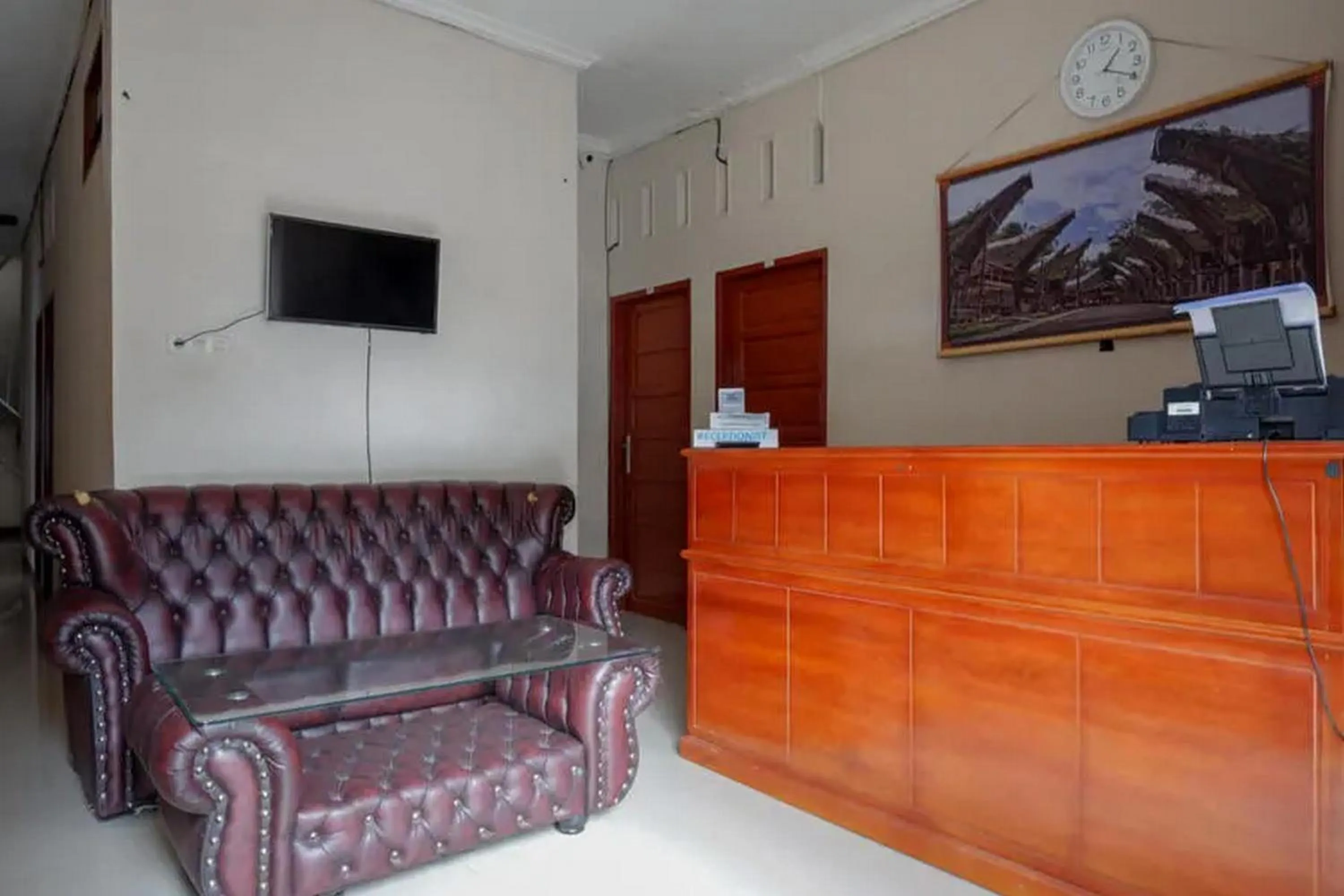 Lobby or reception in RedDoorz at Makale Tana Toraja