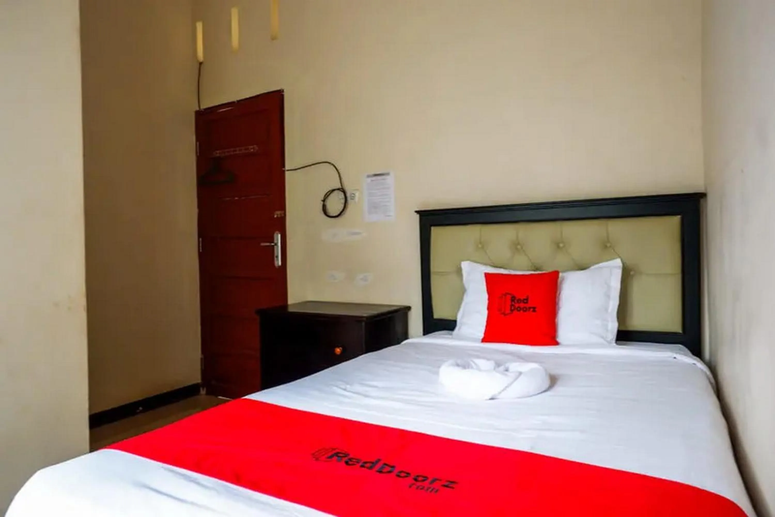 Bedroom, Bed in RedDoorz at Makale Tana Toraja