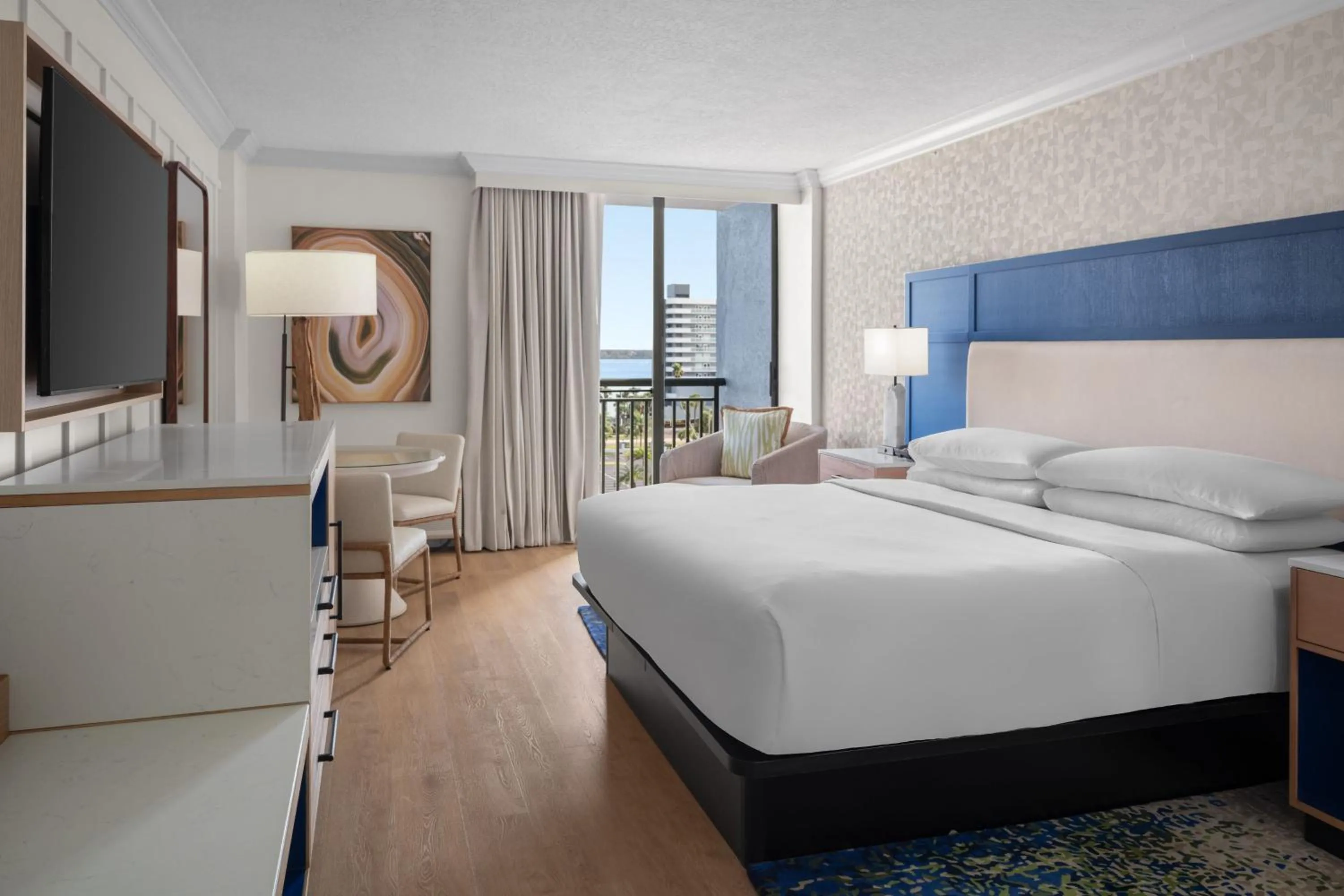 Photo of the whole room, Bed in Clearwater Beach Sheraton Resort on Sand Key