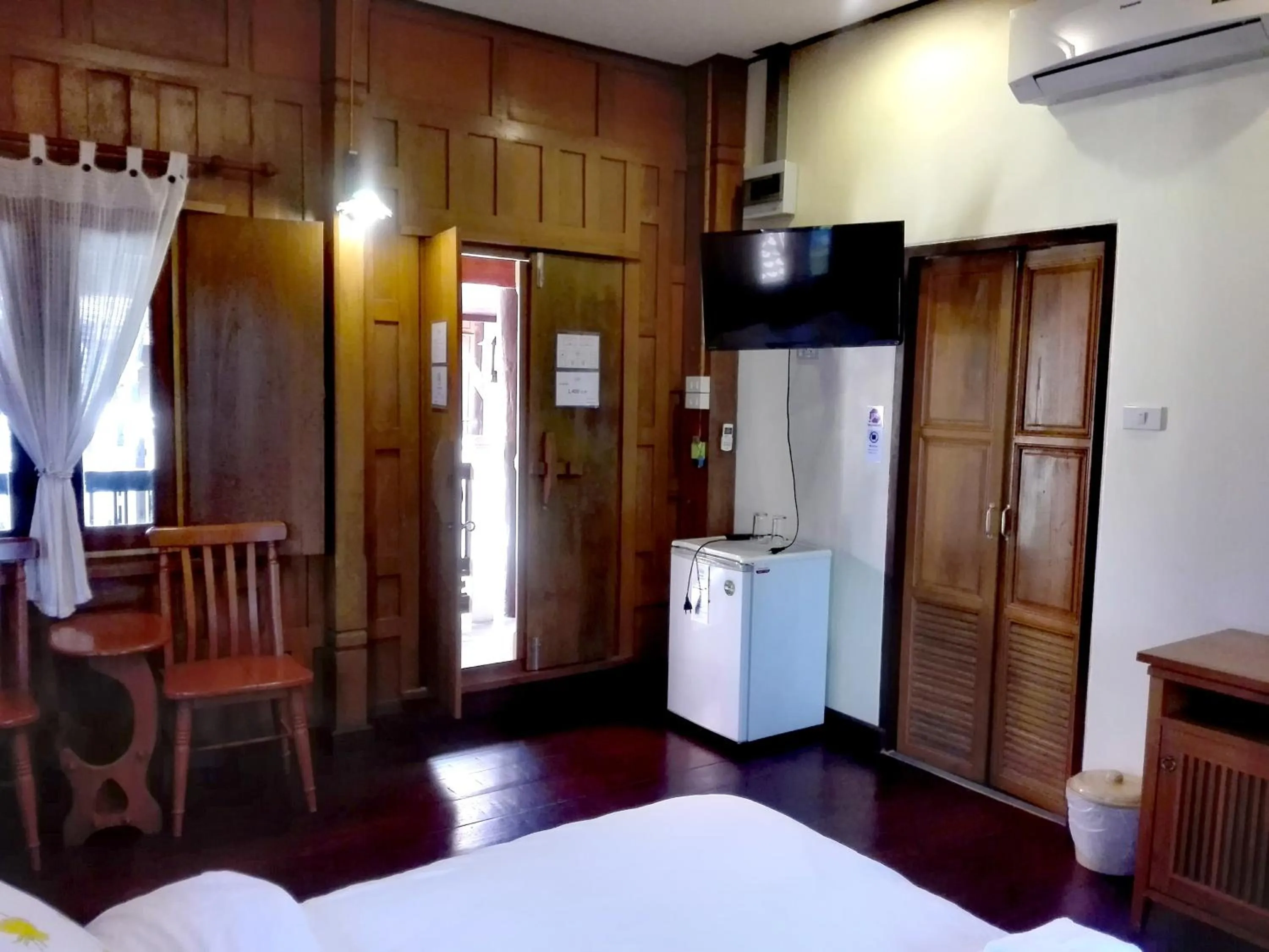 wardrobe, Bed in Luang Chumni Village