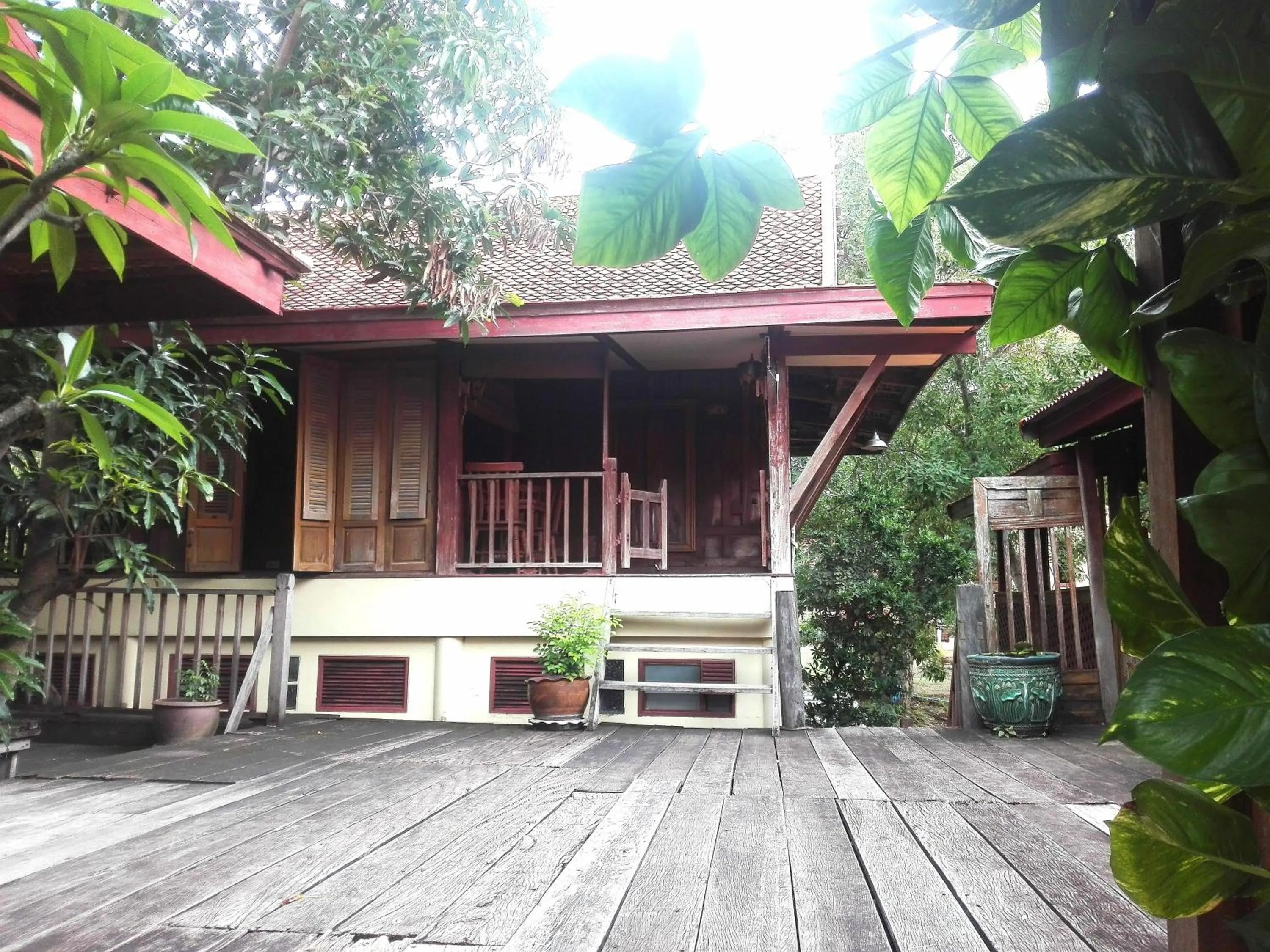 Property building in Luang Chumni Village