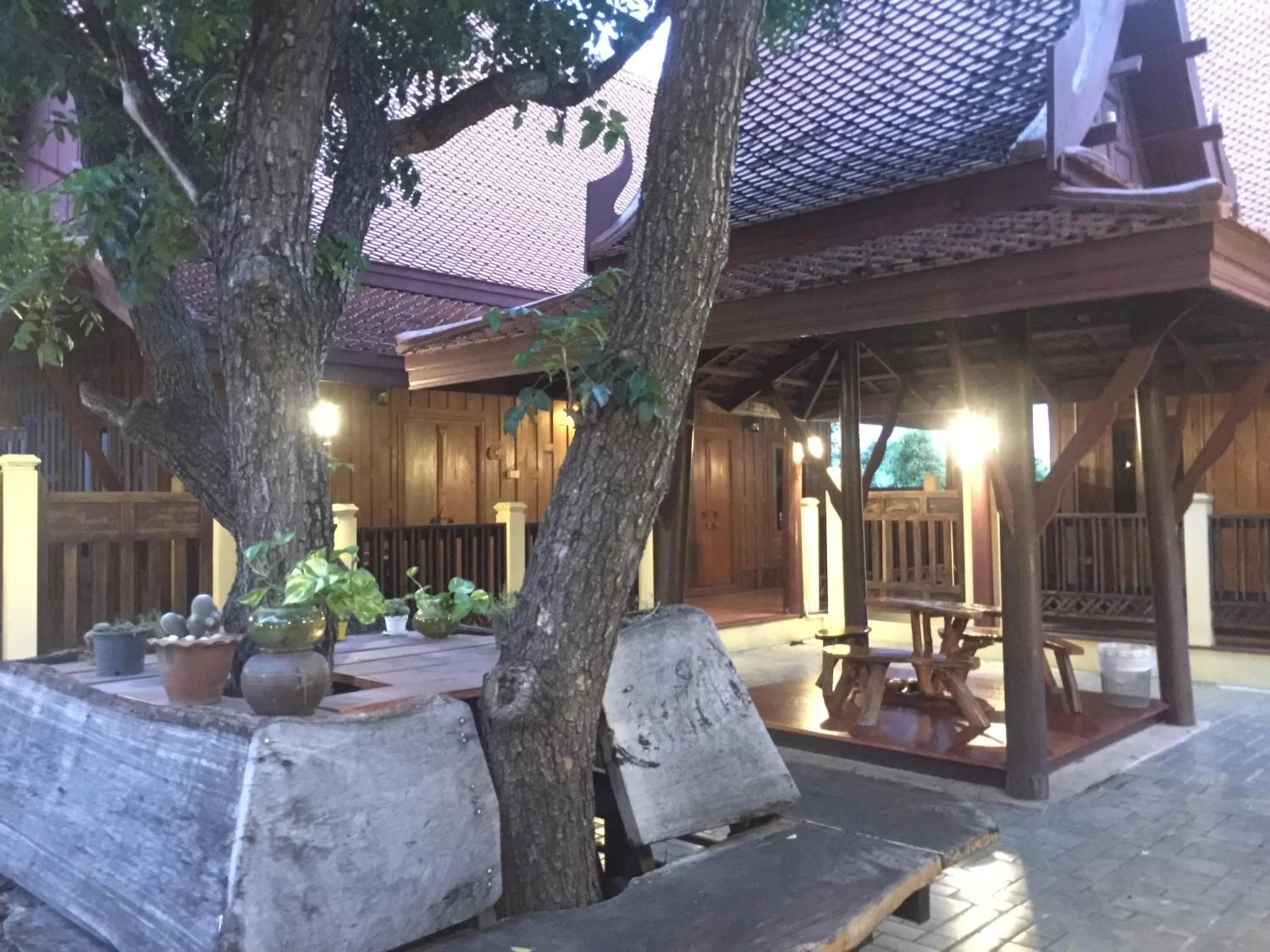 Luang Chumni Village