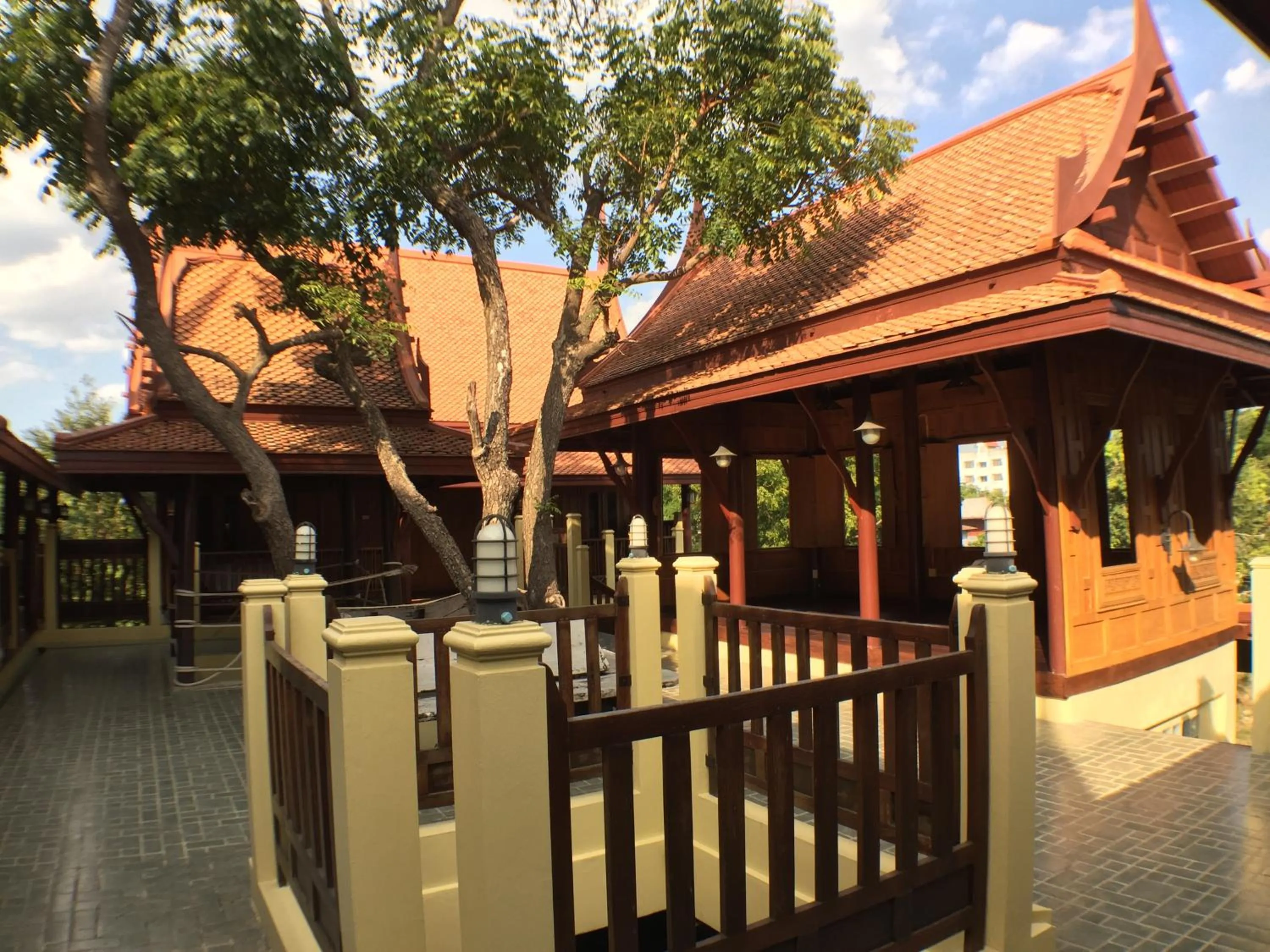 Luang Chumni Village