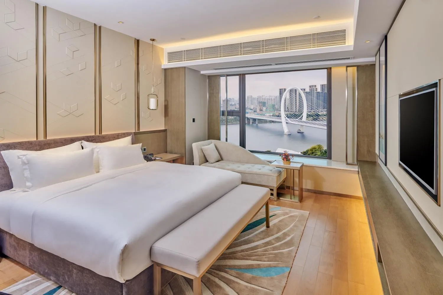 Bed in LIUZHOU PENGYI Hotel