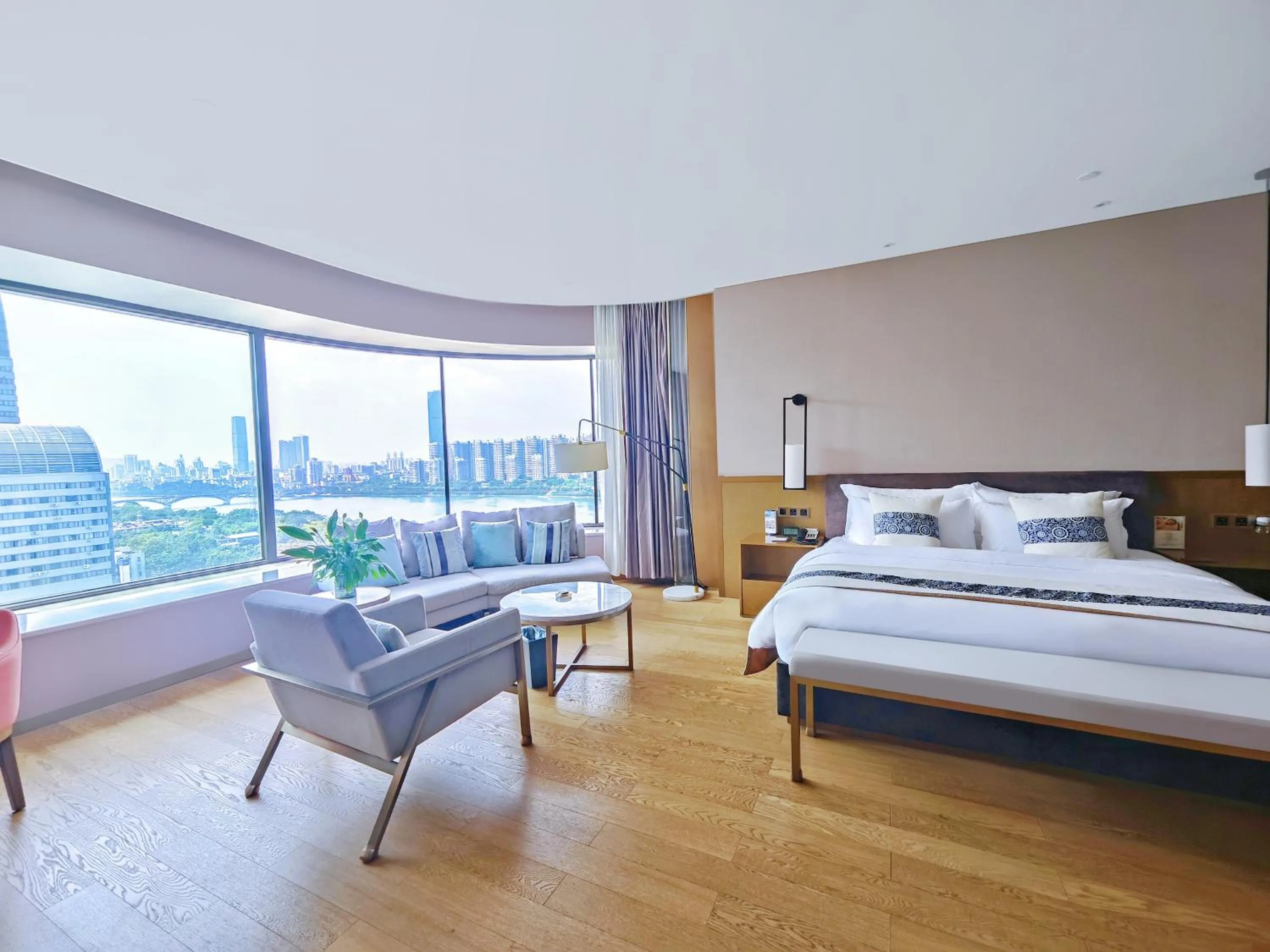 Bed in LIUZHOU PENGYI Hotel