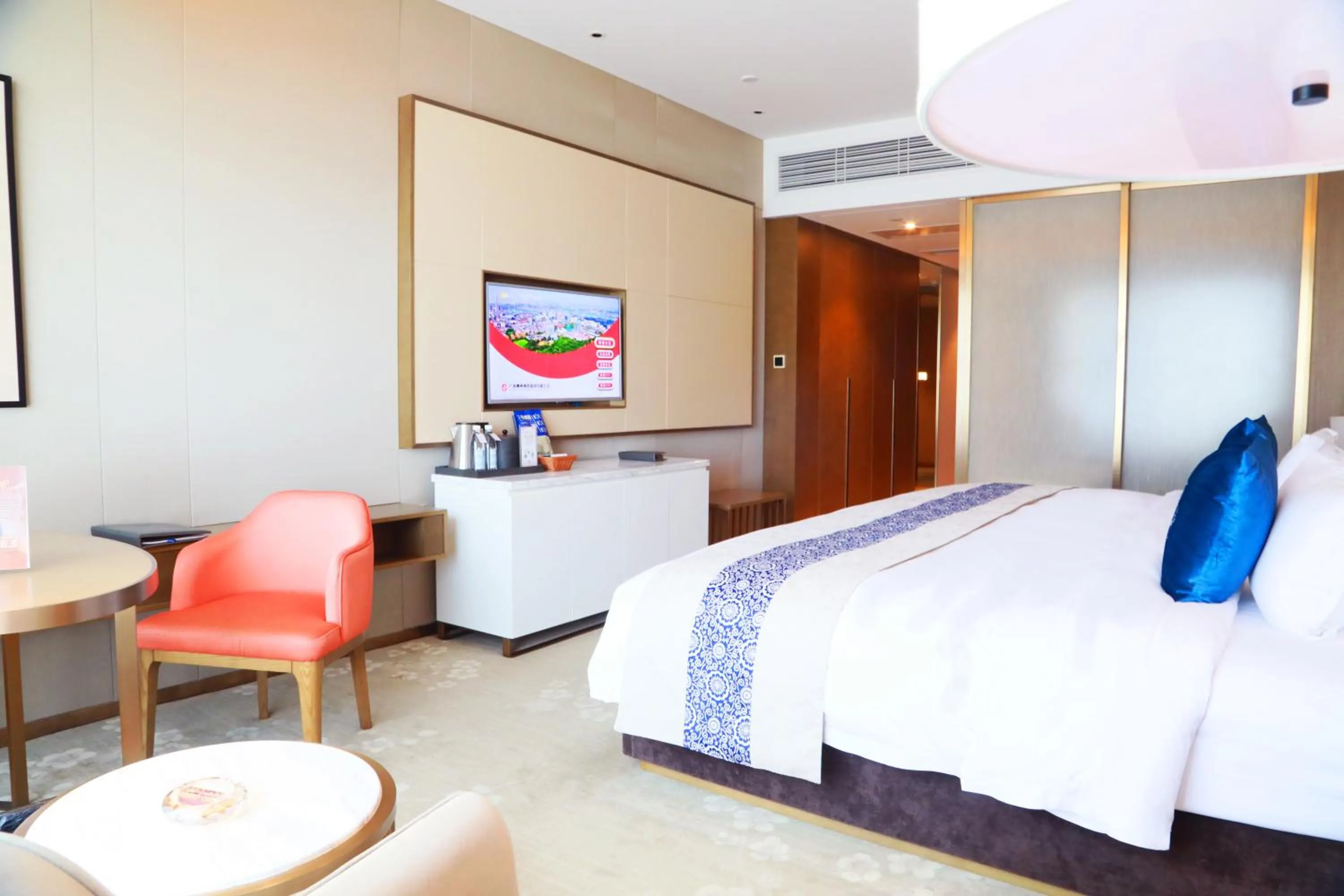 Bed in LIUZHOU PENGYI Hotel