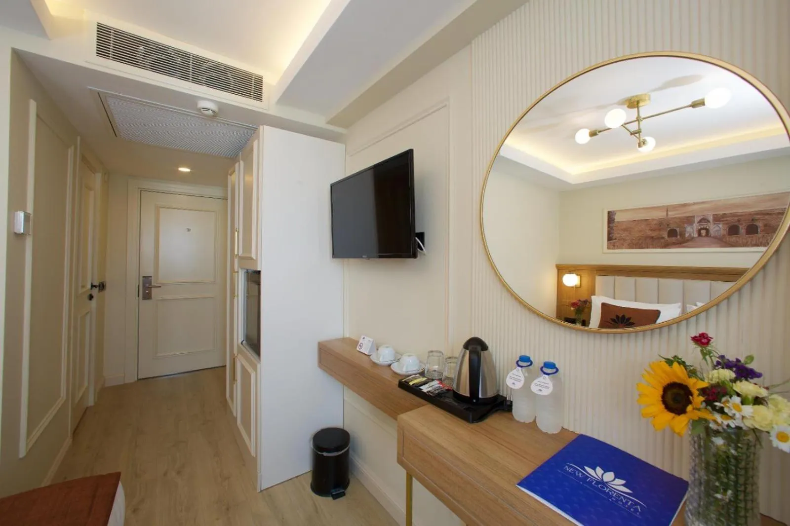 TV and multimedia in New Florenta Hotel