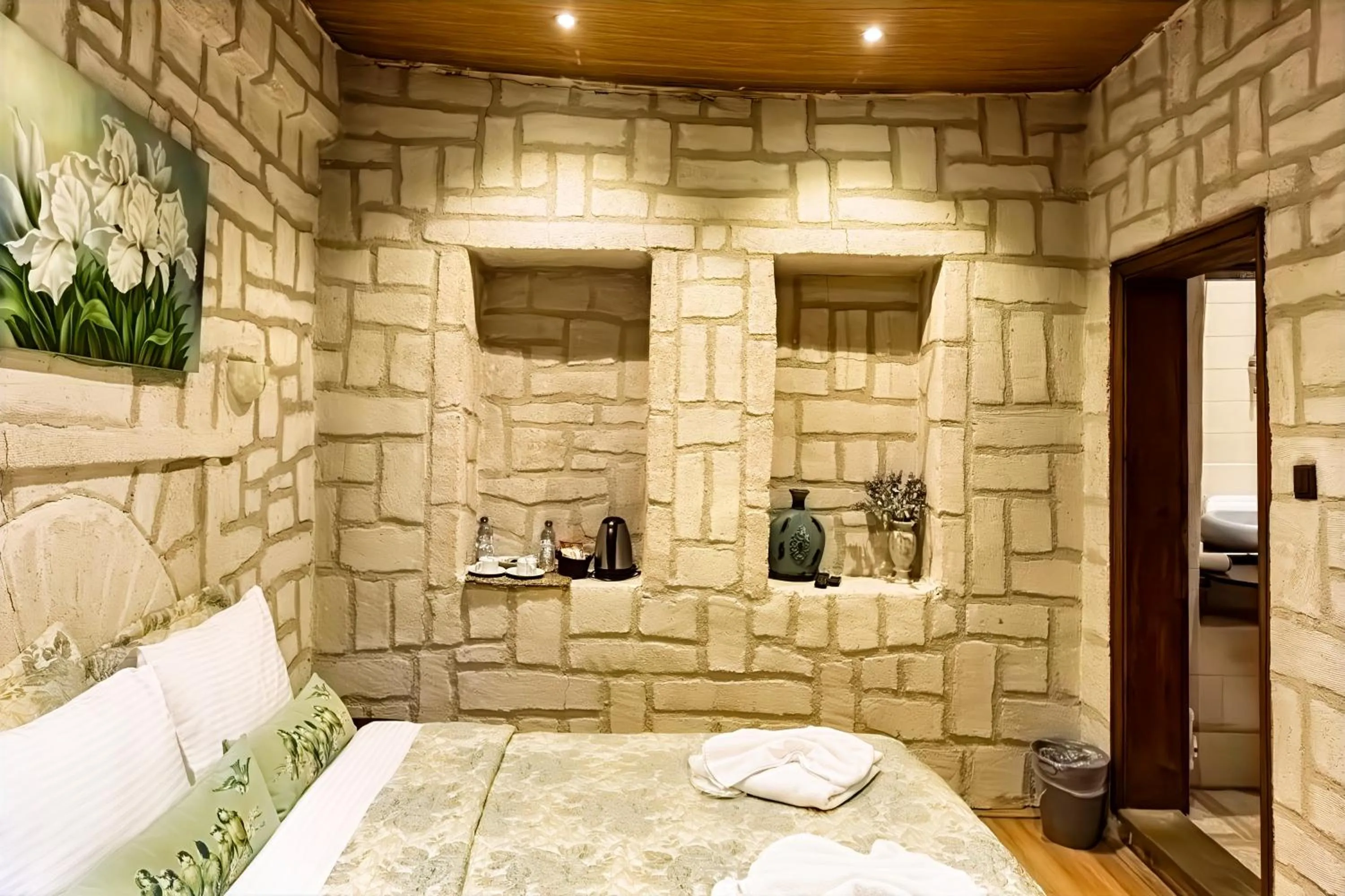 Photo of the whole room, Bed in Sakli Konak Cappadocia Hotel&Restaurant