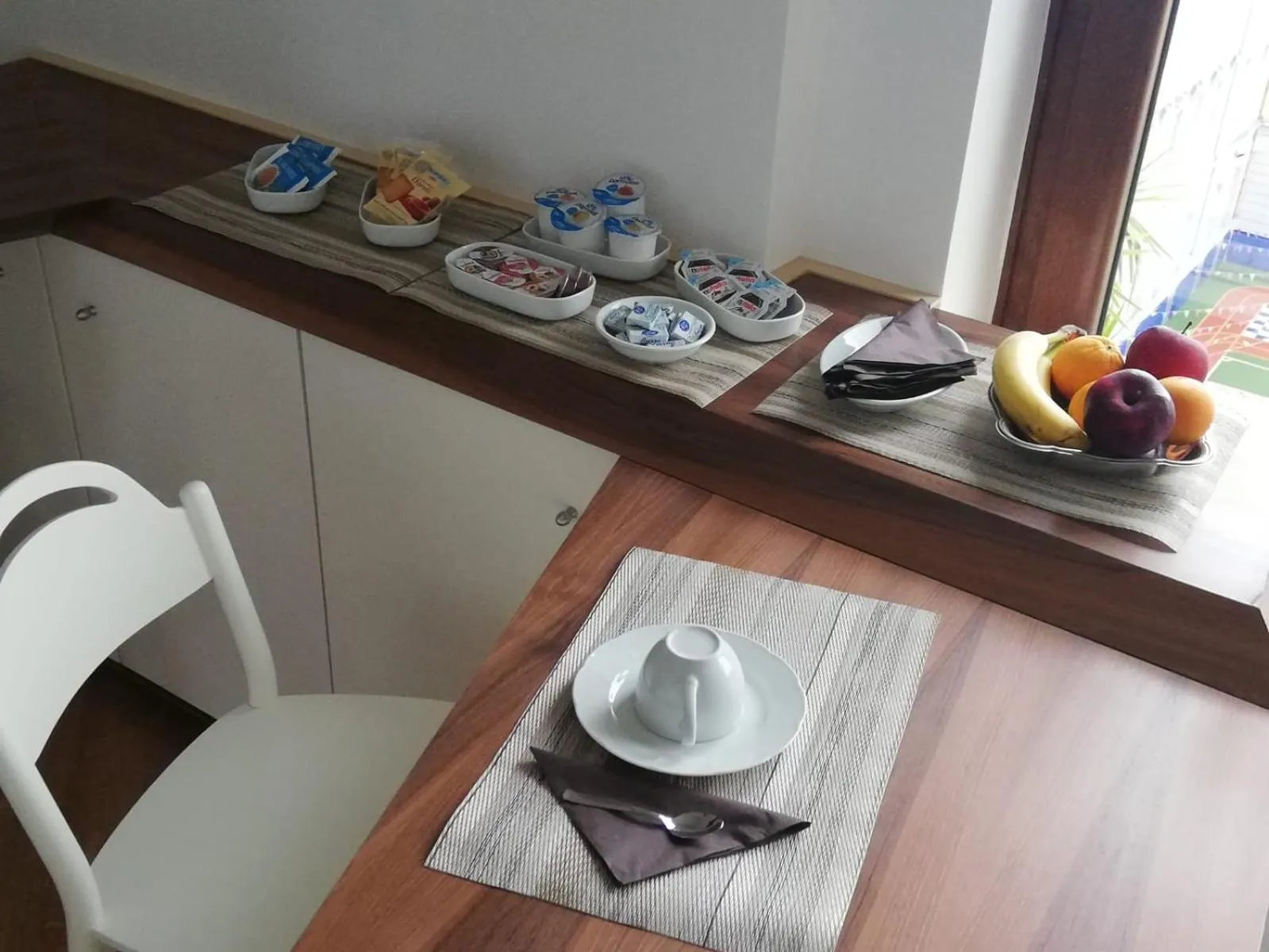 Buffet breakfast in Rosso di sera