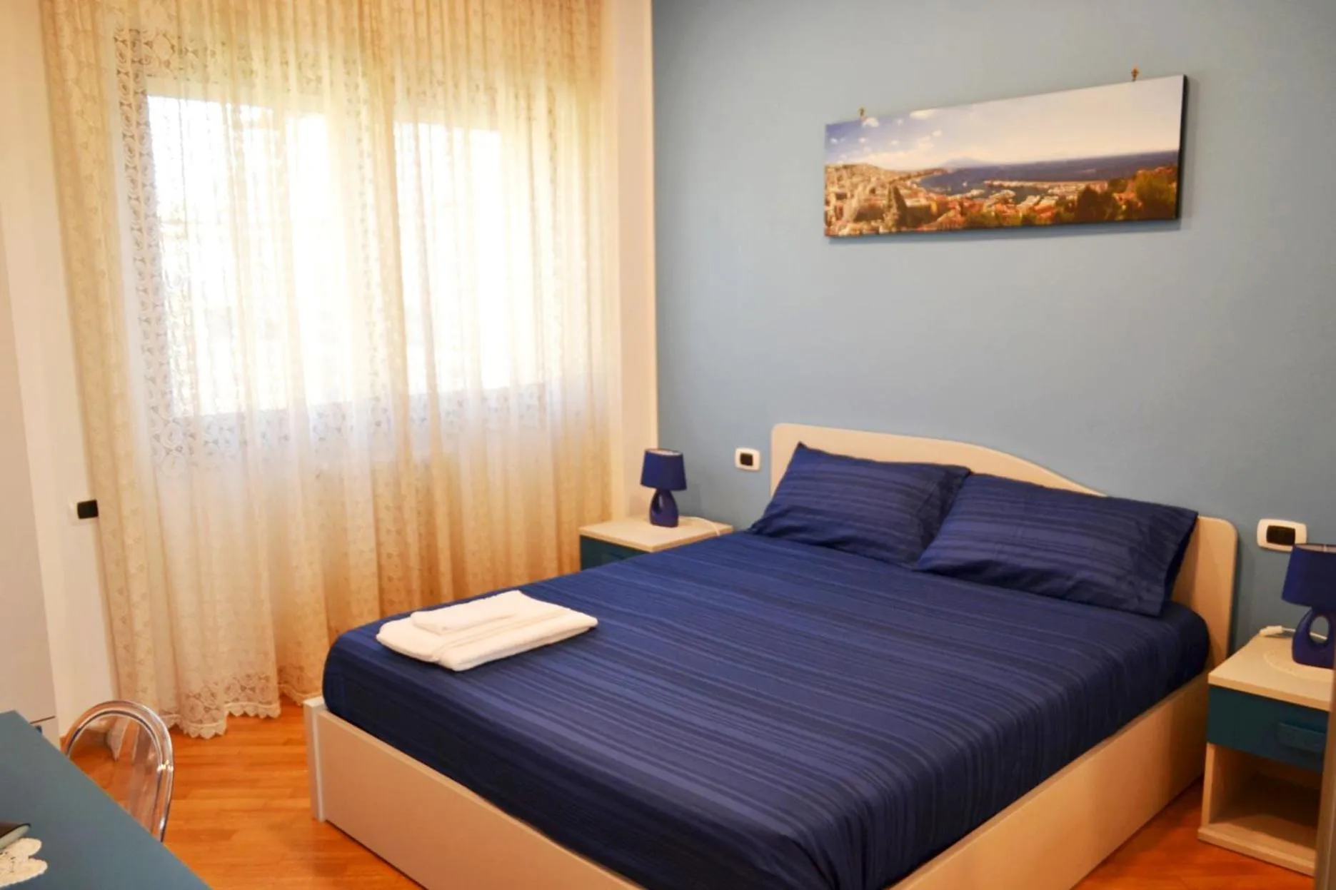 Bed in Rosso di sera