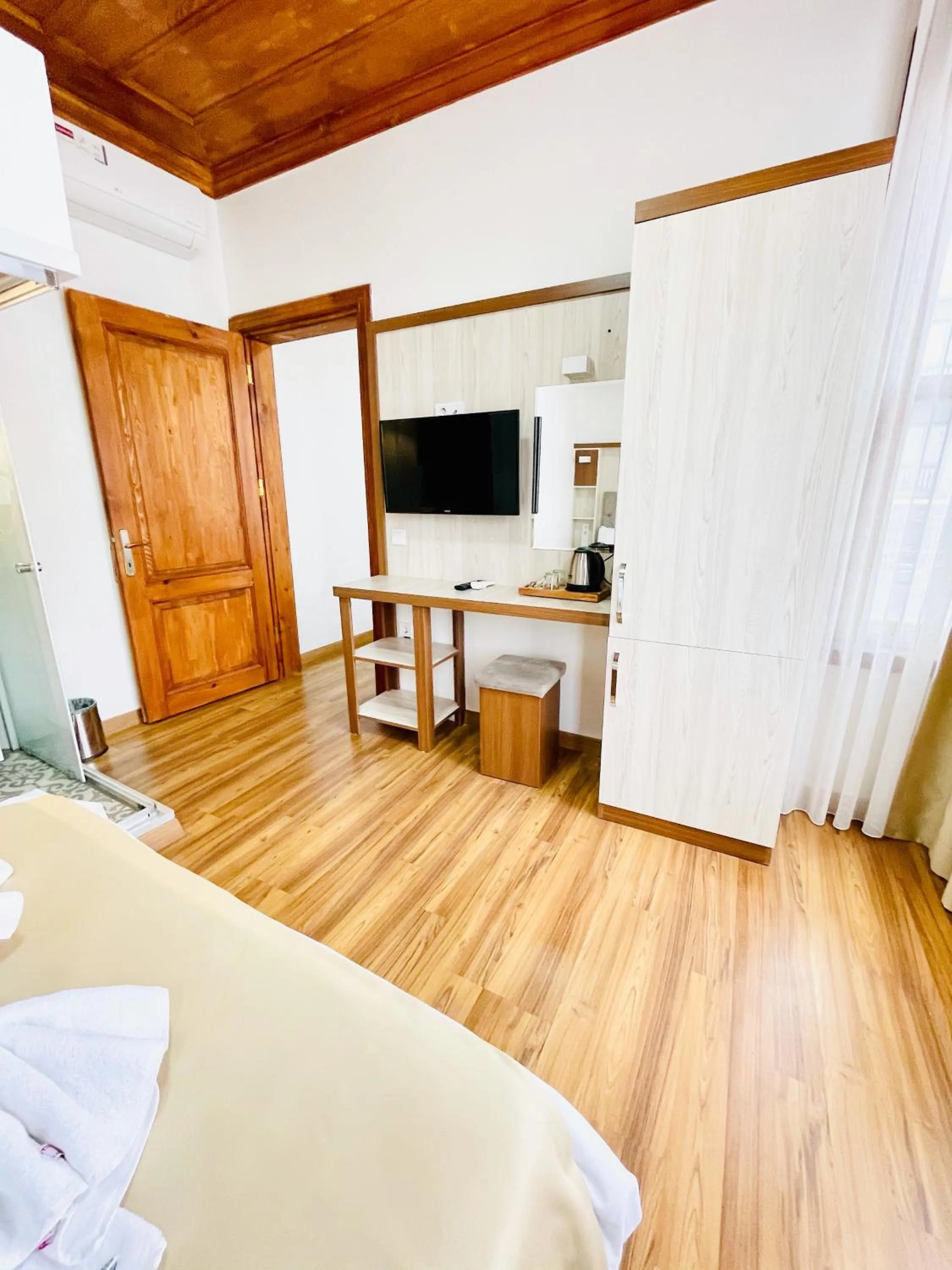 Massage in QONAQ HOTEL & SUITES