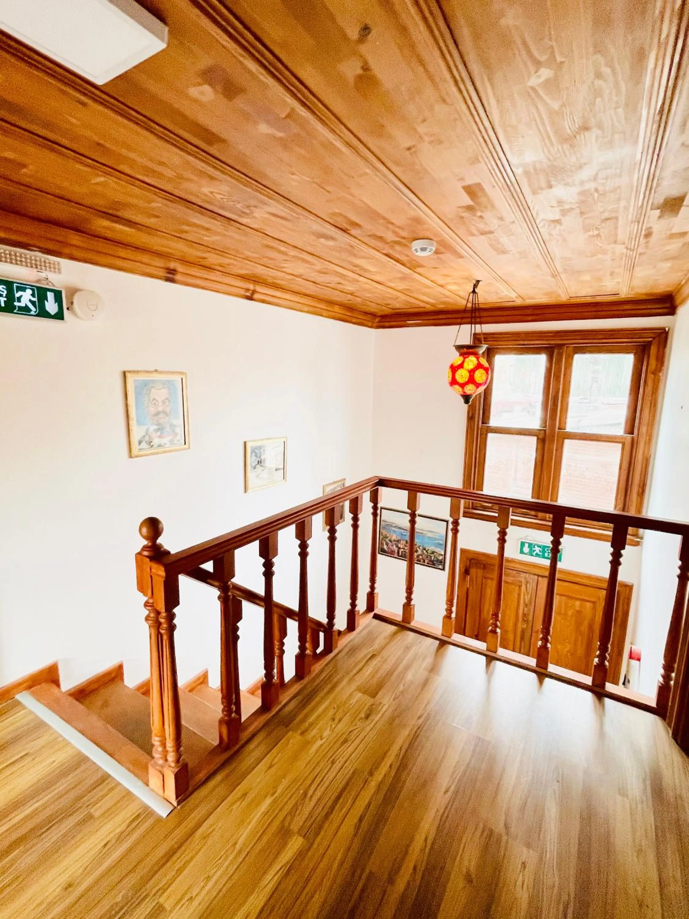 Billiard in QONAQ HOTEL & SUITES