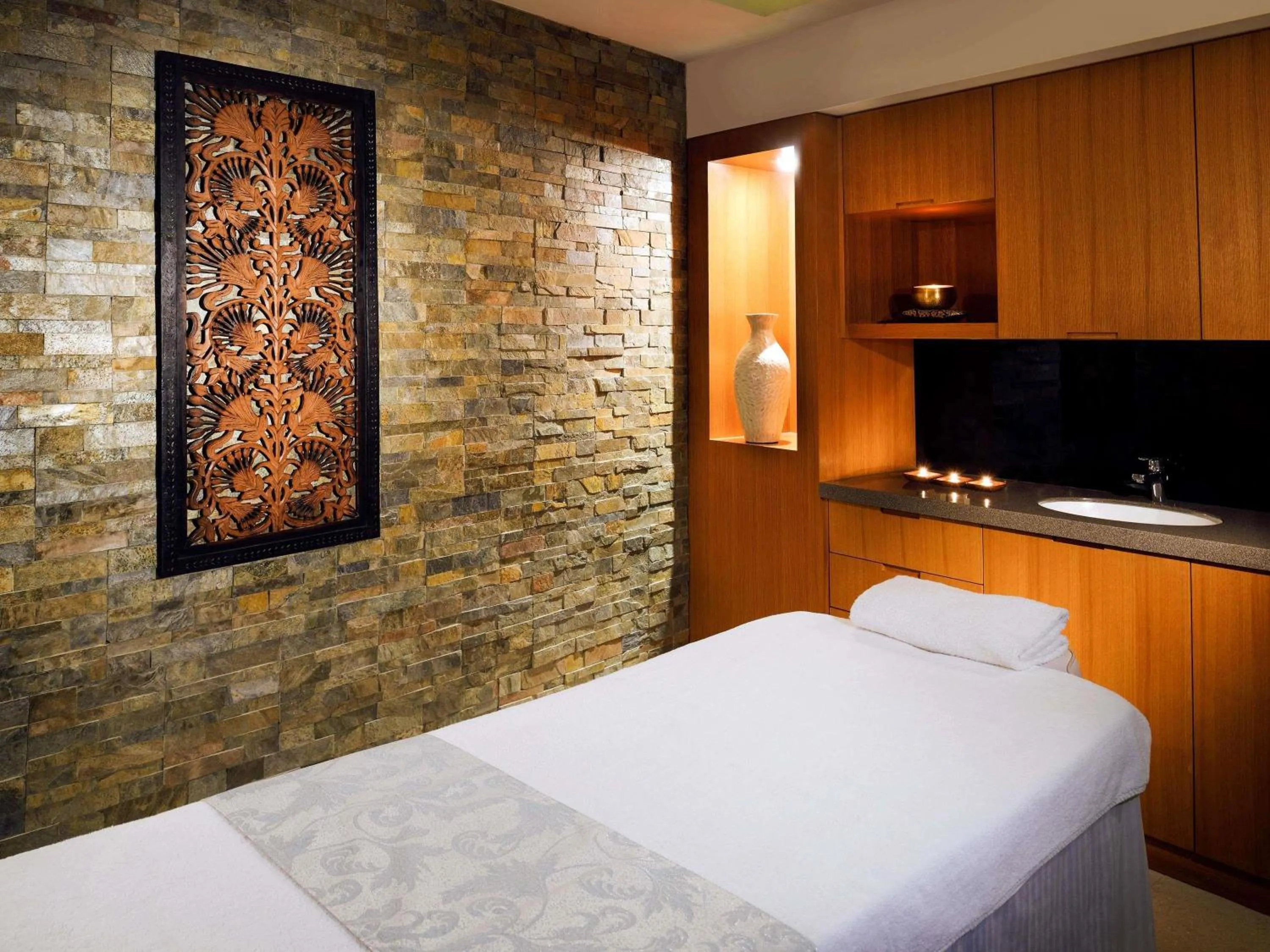 Bedroom, Bed in Novotel Dubai Al Barsha