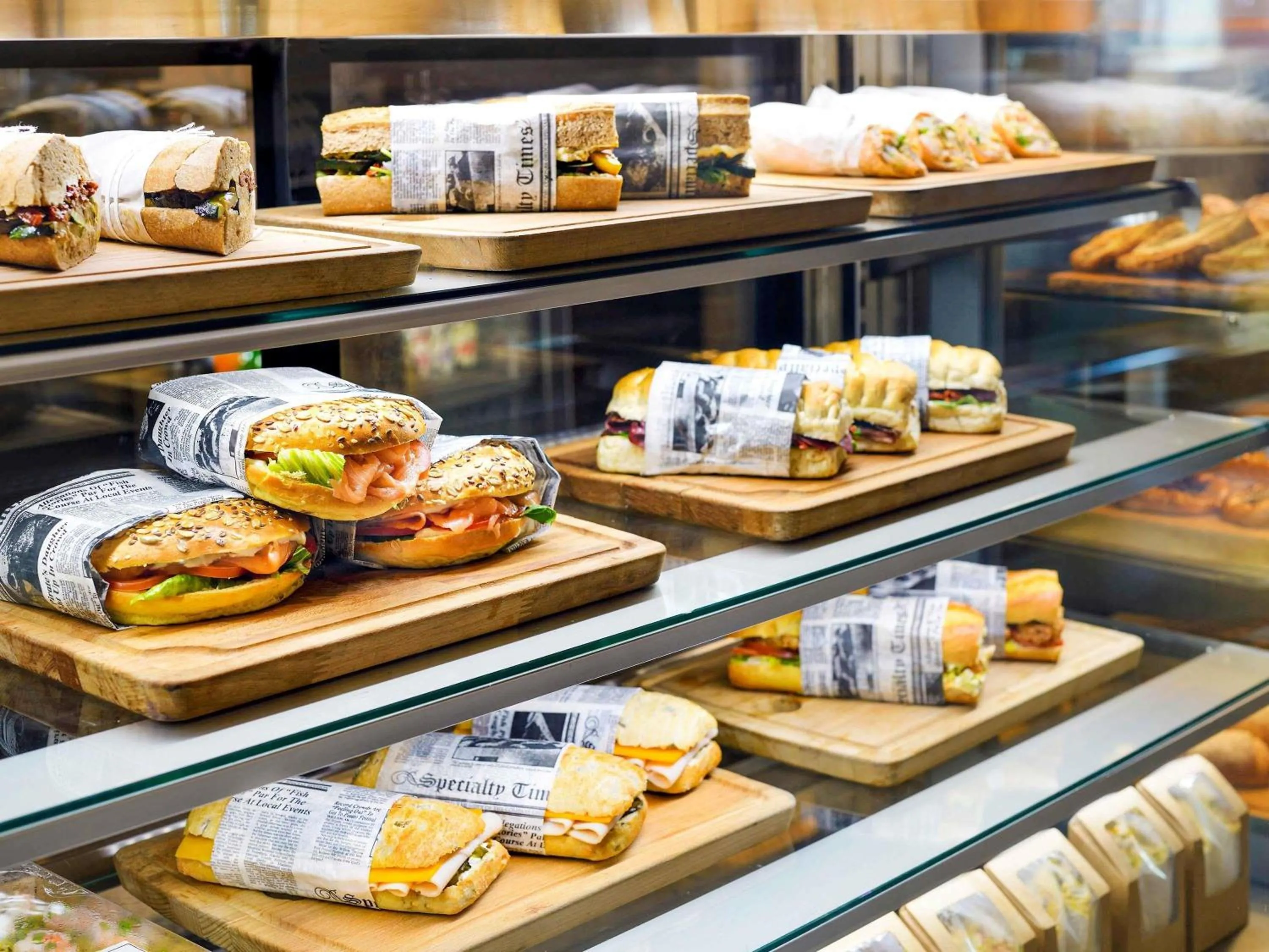 Restaurant/places to eat in Novotel Dubai Al Barsha