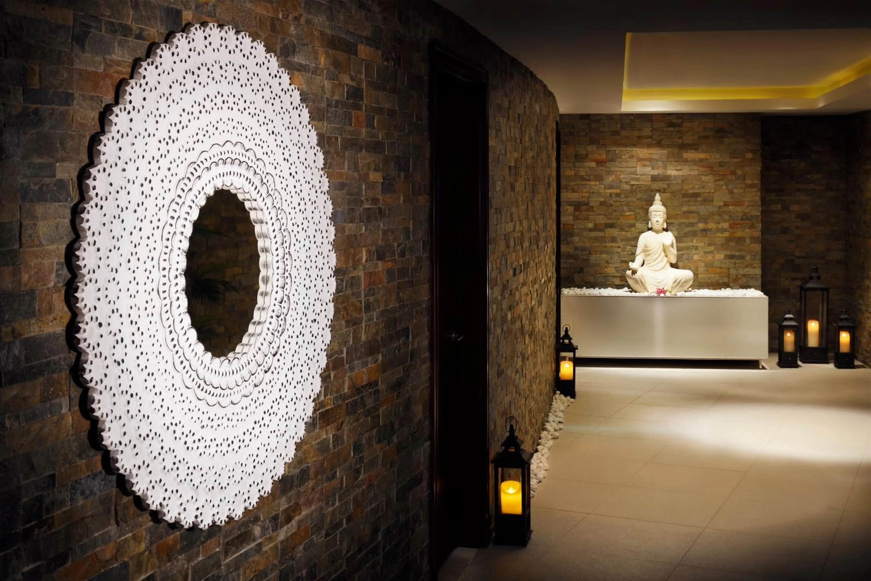 Spa and wellness centre/facilities, Bed in Novotel Dubai Al Barsha