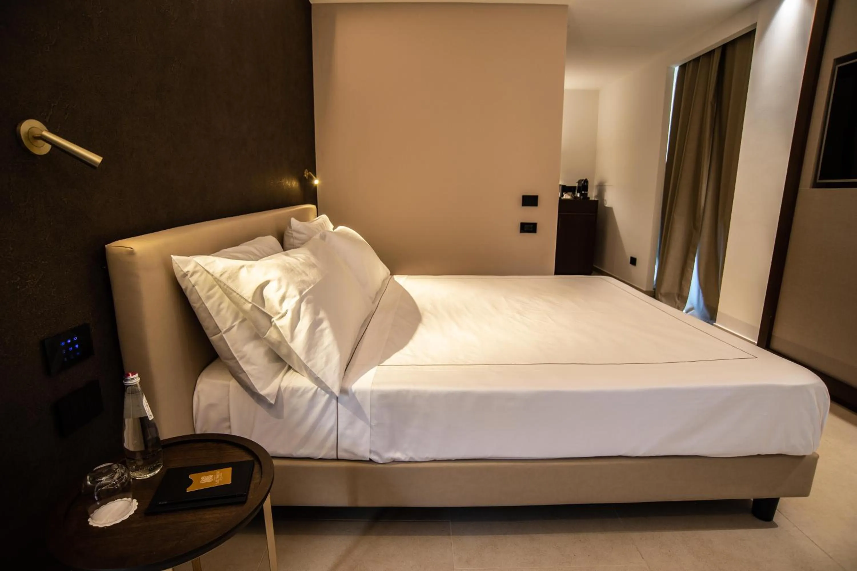 Bedroom, Bed in Palazzo Salomone