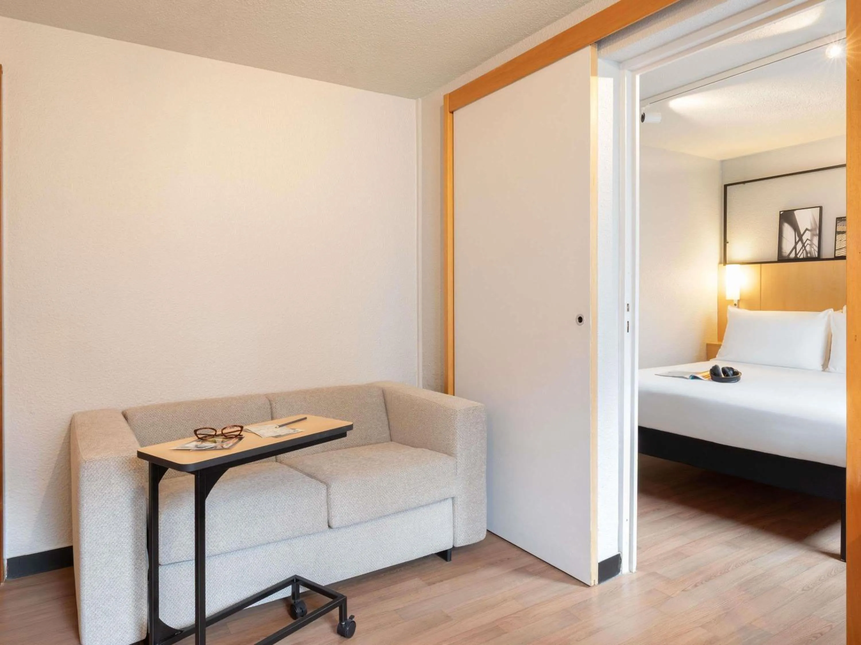 Bedroom, Bed in Ibis Paris Tour Eiffel Cambronne 15ème