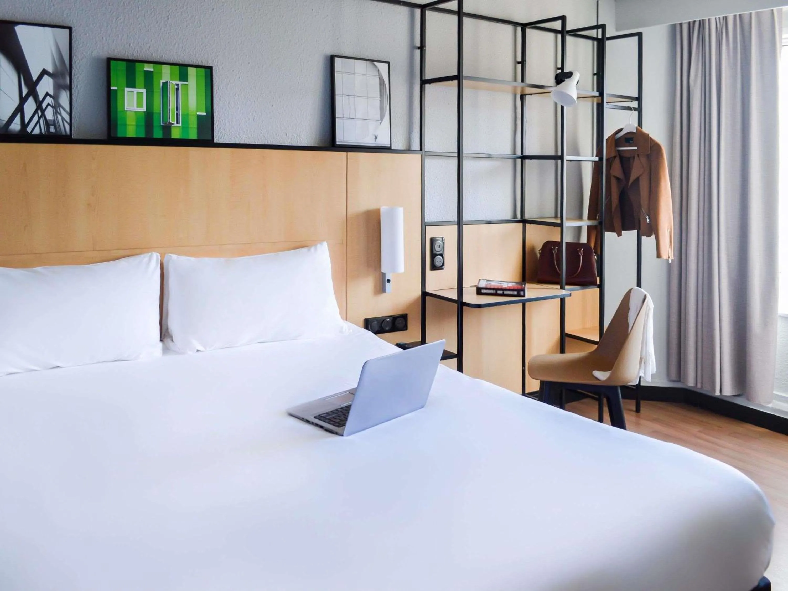 Bedroom, Bed in Ibis Paris Tour Eiffel Cambronne 15ème