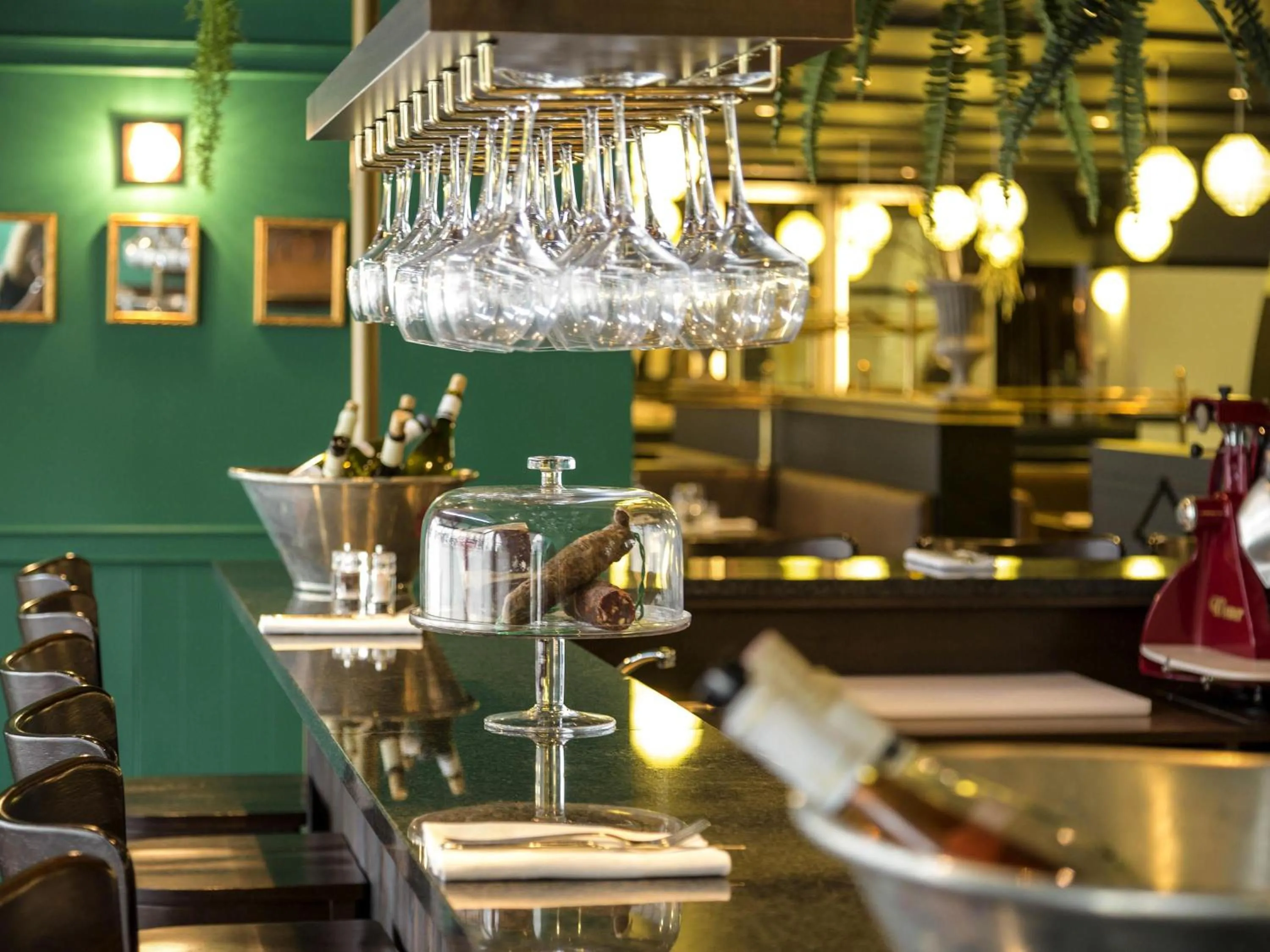 Lounge or bar in Ibis Paris Tour Eiffel Cambronne 15ème