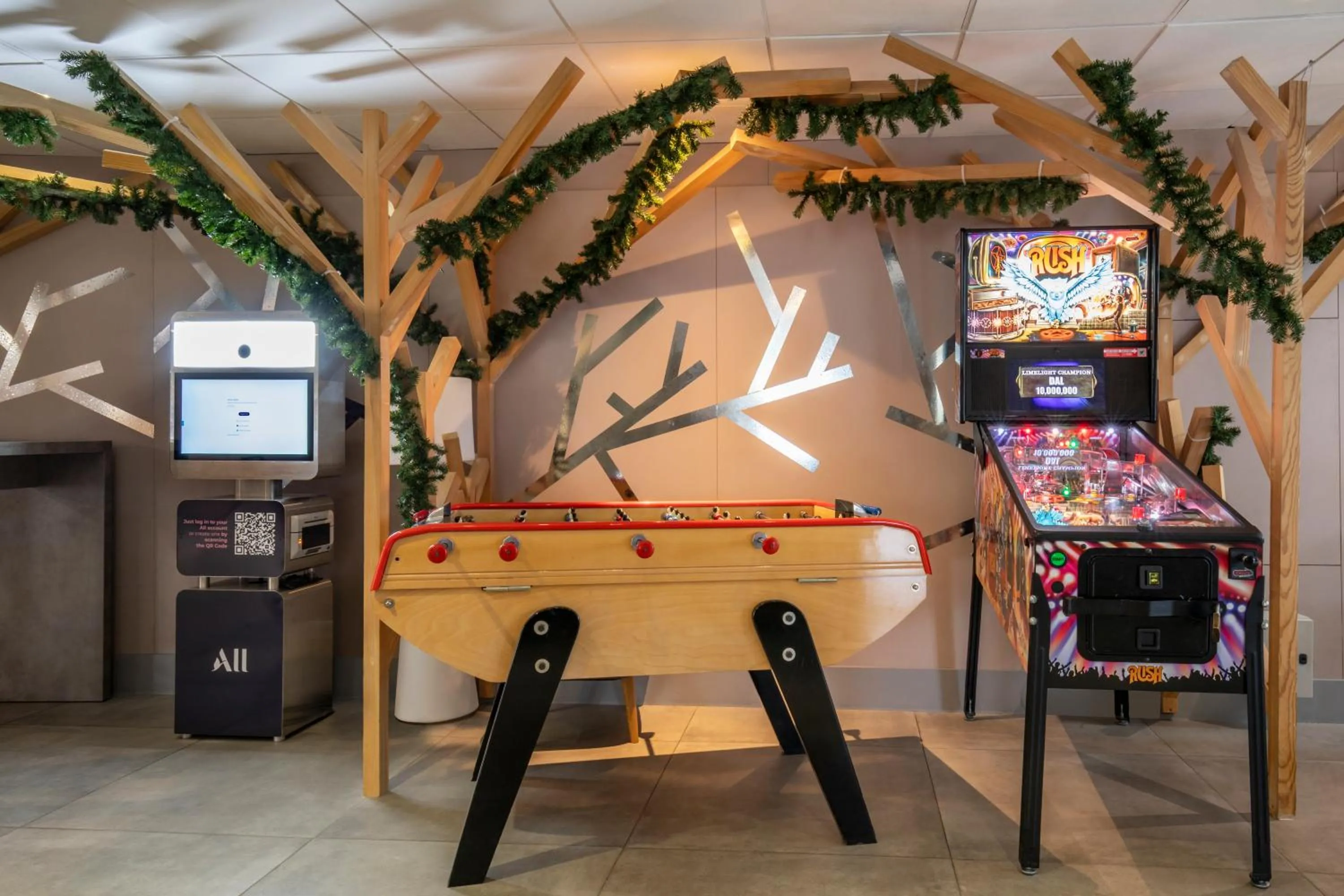 Game Room in Ibis Paris Tour Eiffel Cambronne 15ème