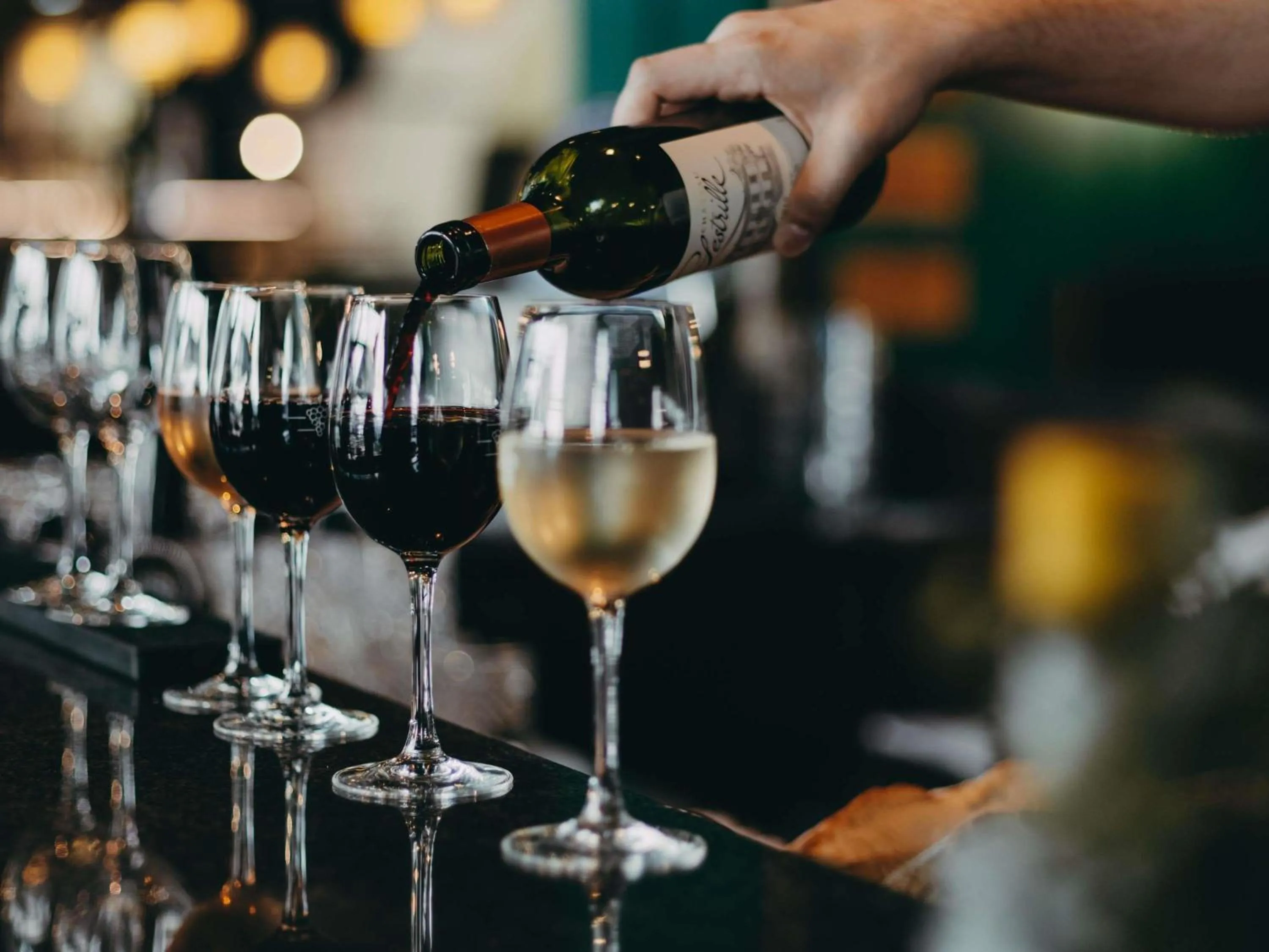 Restaurant/places to eat in Ibis Paris Tour Eiffel Cambronne 15ème