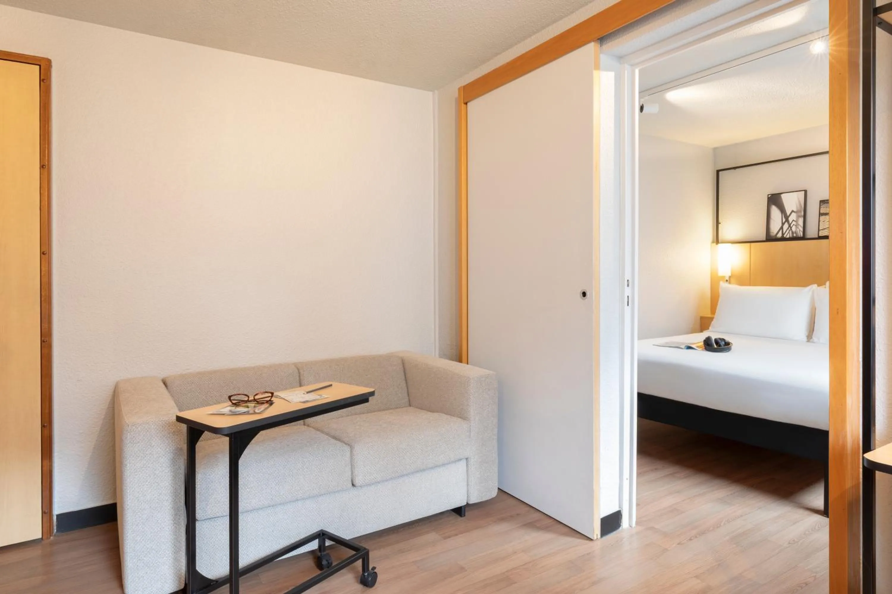 Bedroom, Bed in Ibis Paris Tour Eiffel Cambronne 15ème