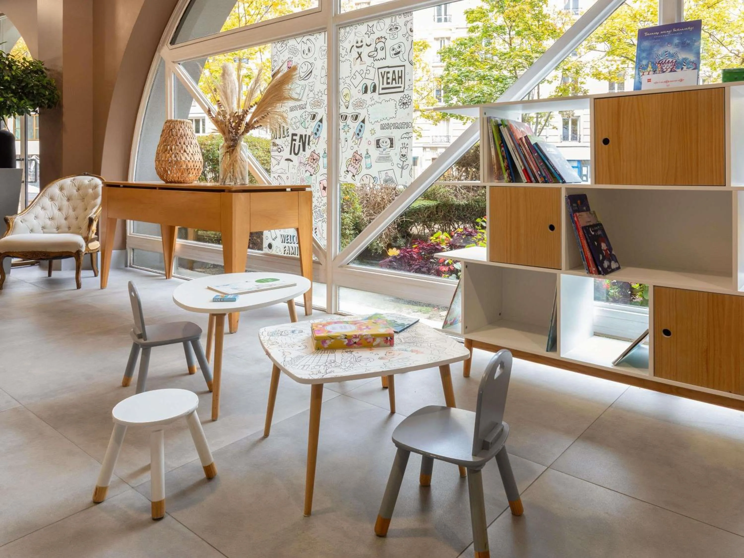 Property building in Ibis Paris Tour Eiffel Cambronne 15ème