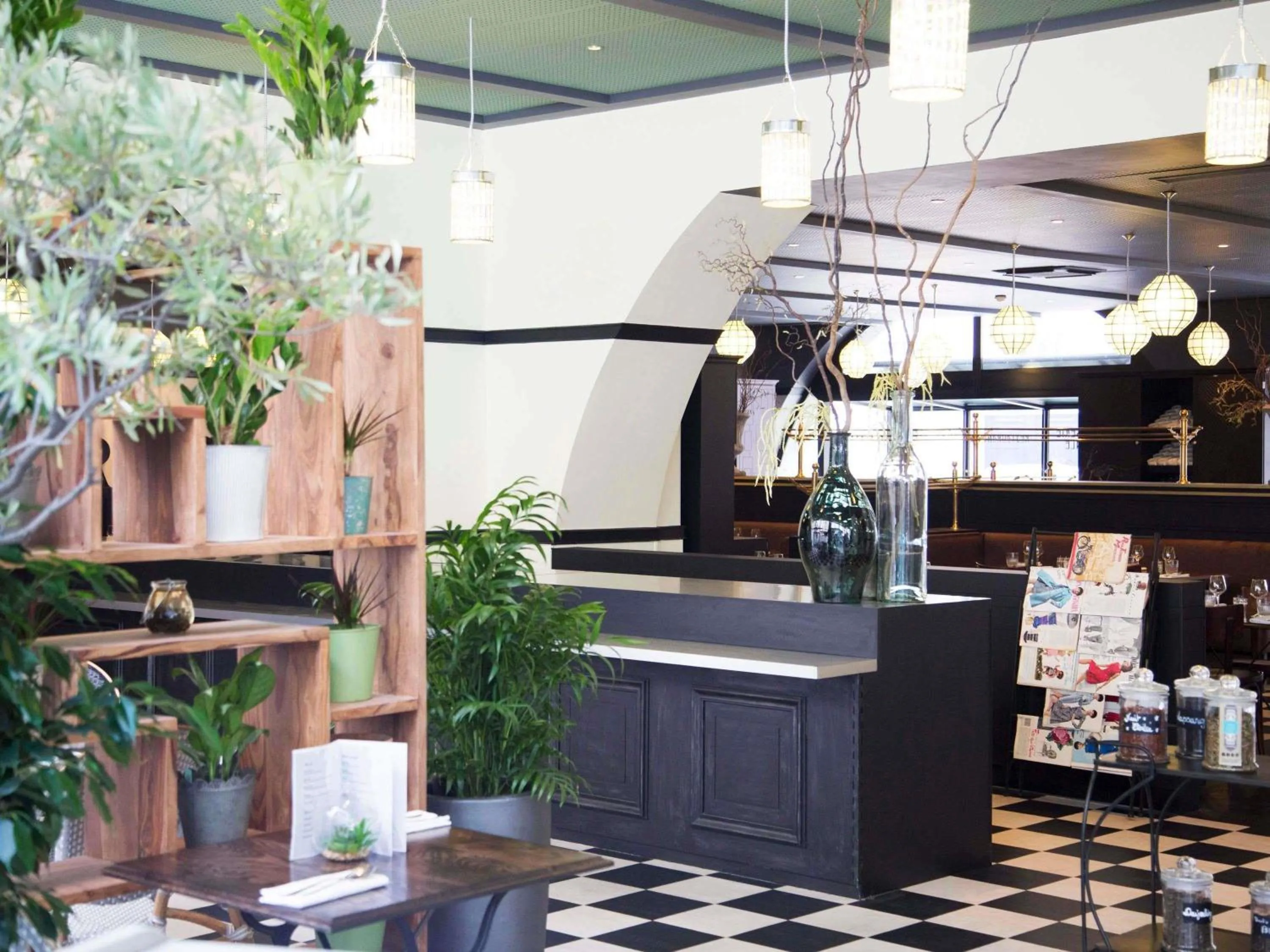 Restaurant/places to eat in Ibis Paris Tour Eiffel Cambronne 15ème